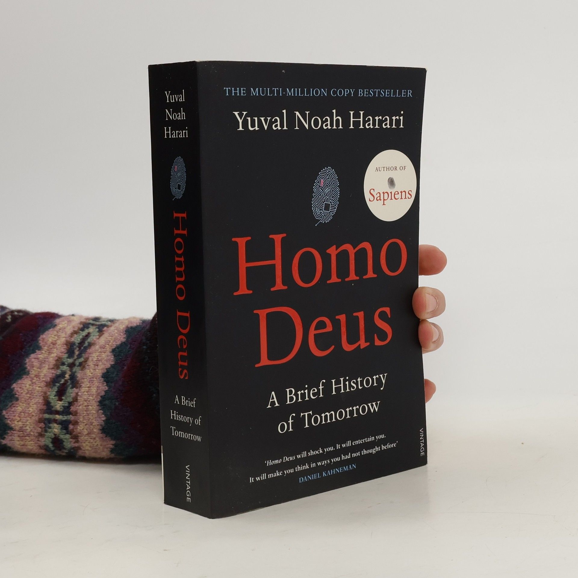 Yuval Noah Harari Homo Deus. A Brief History of Tomorrow