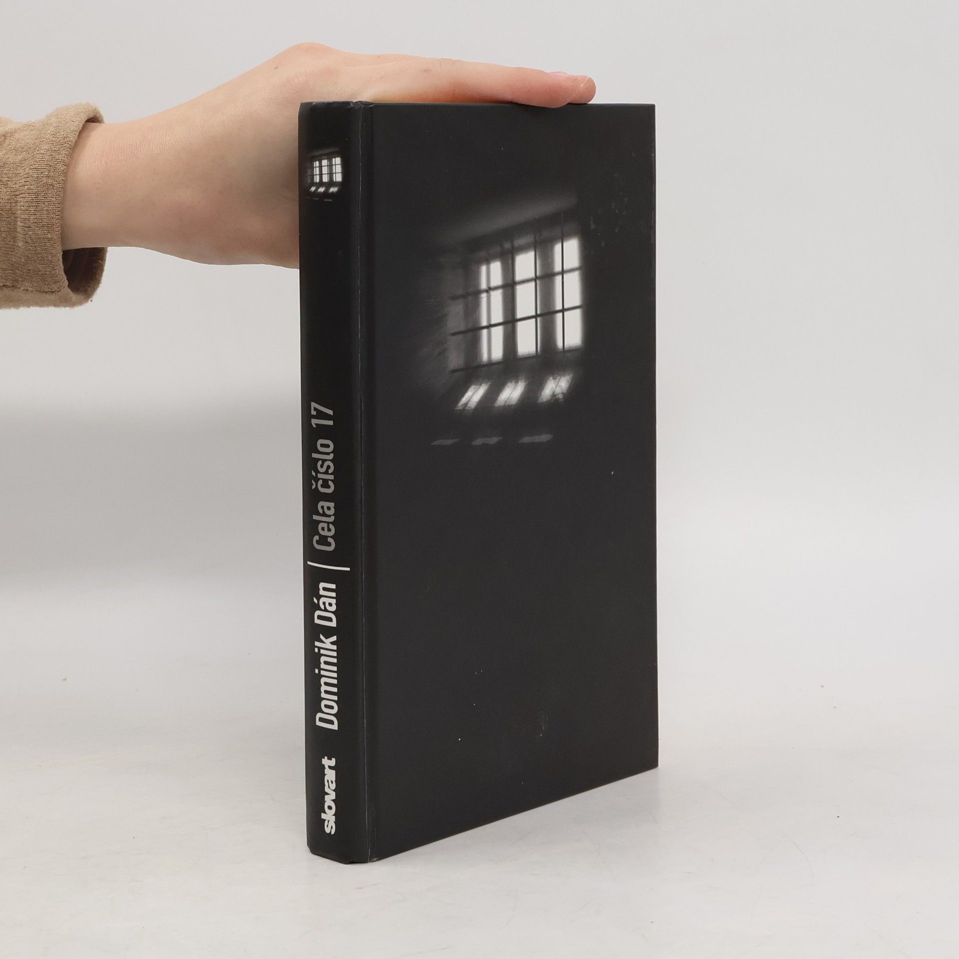 Dominik Dán Cela číslo 17