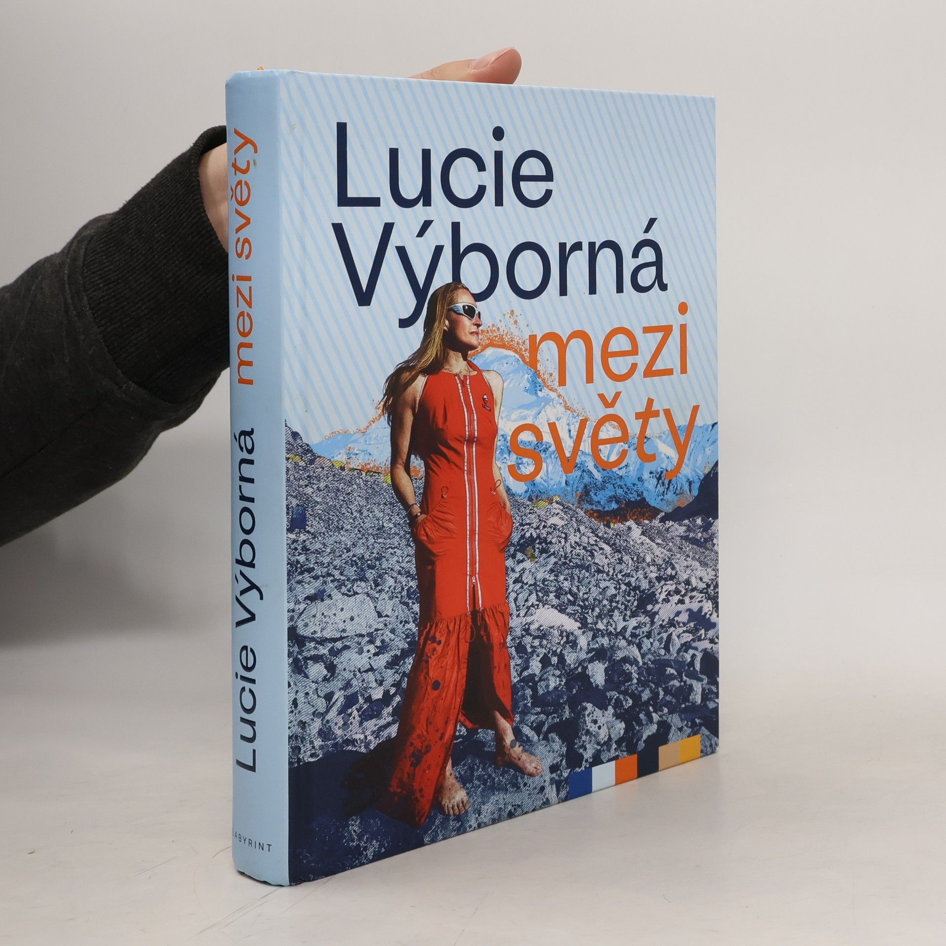 Lucie Výborná Mezi světy