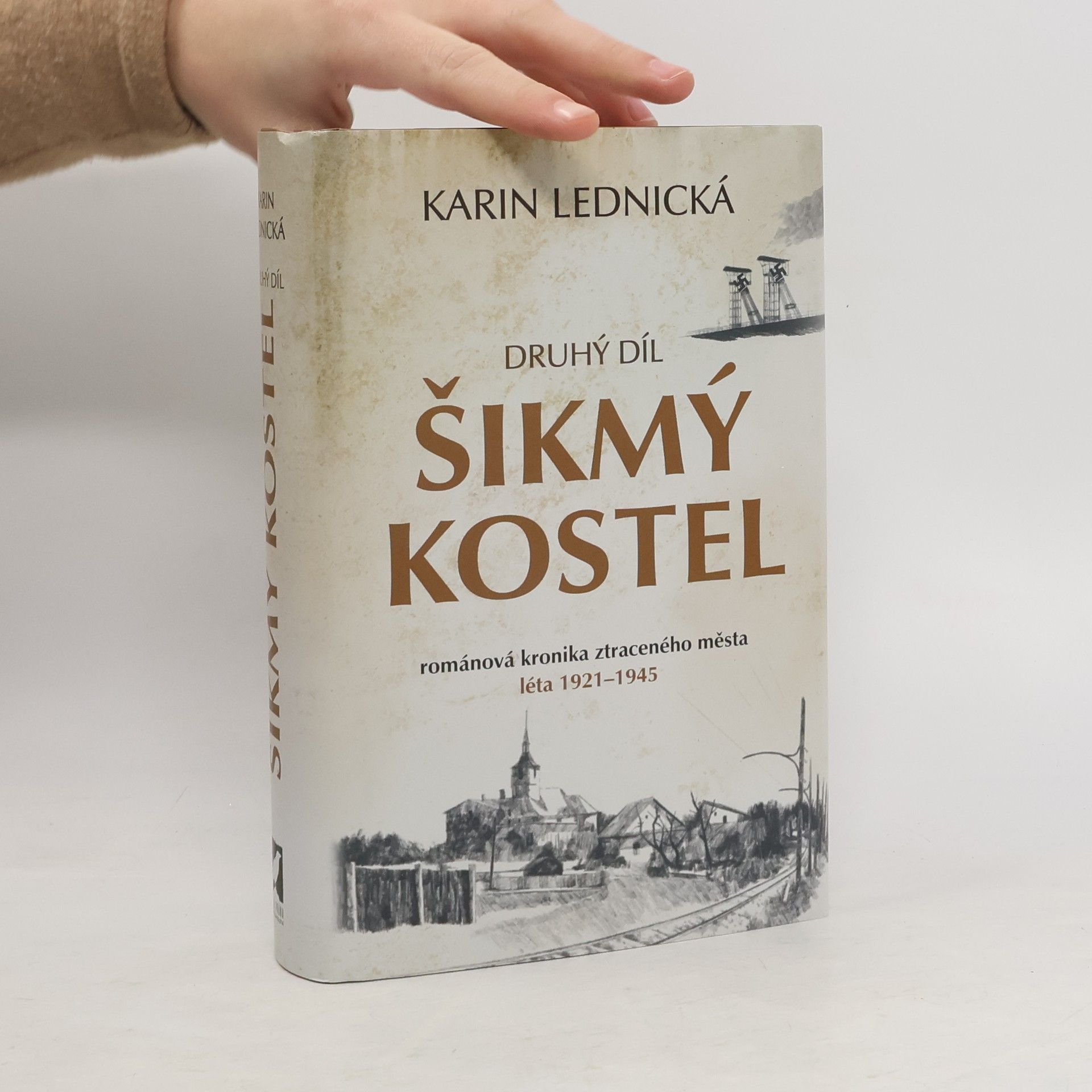Karin Lednická Šikmý kostel 2