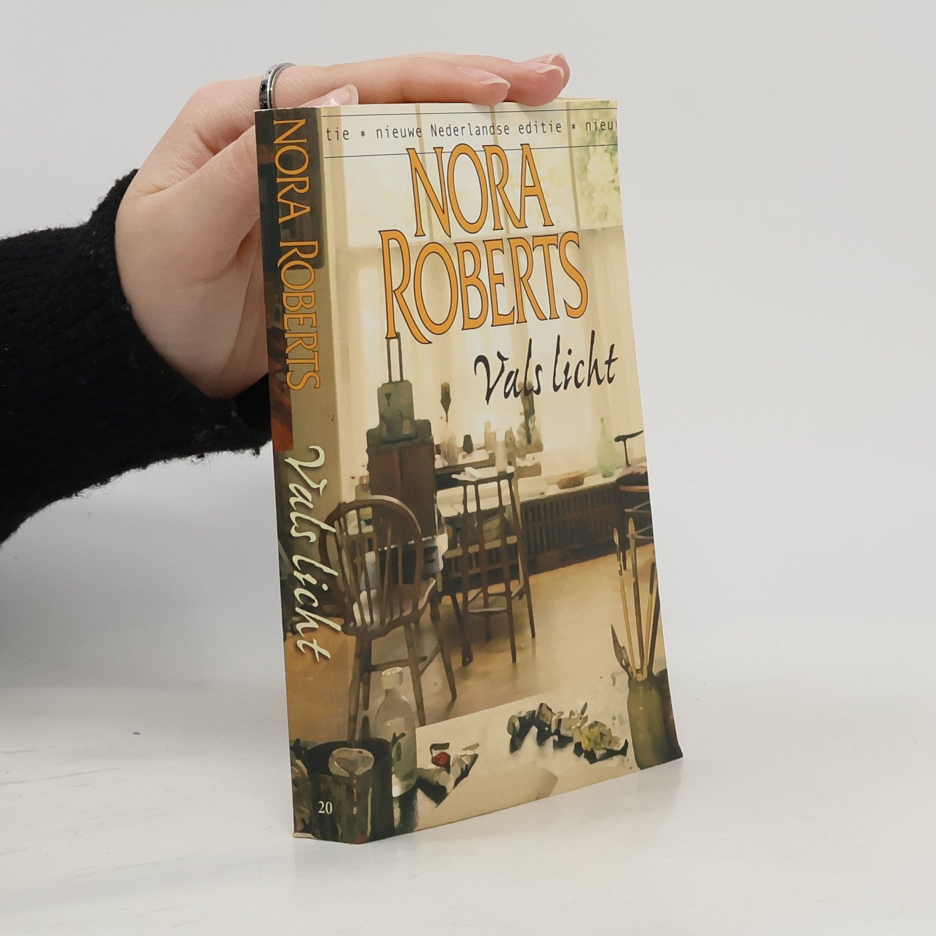 Nora Roberts Vals licht - nieuwe Nederlandse editie