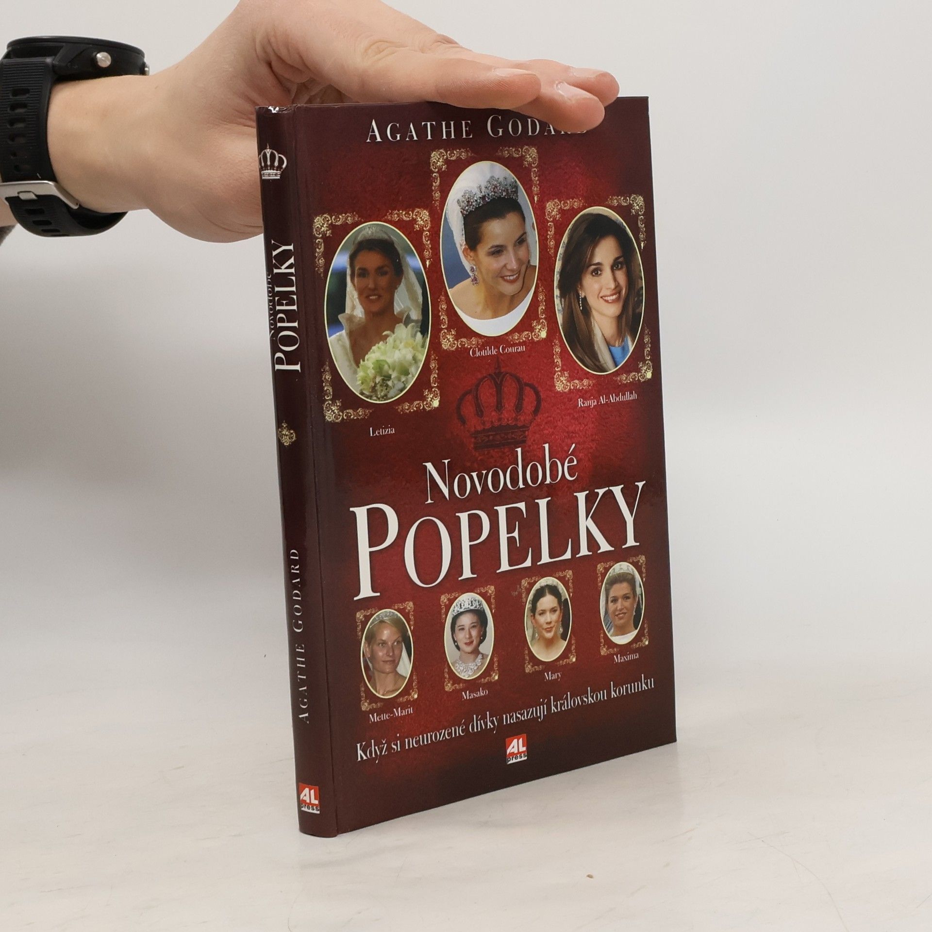 Agathe Godard Novodobé Popelky: Když si neurozené dívky nasazují královskou korunku