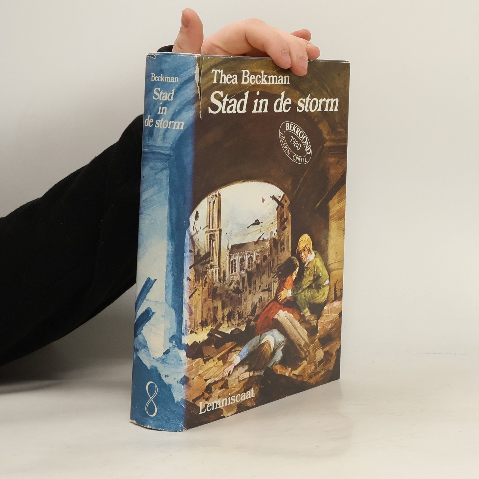 Thea Beckman Stad in de storm