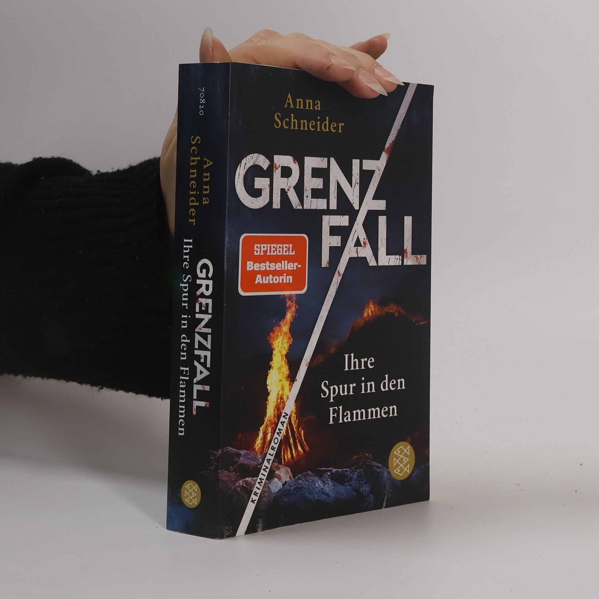 Anna Schneiderová Grenzfall – ihre Spur in den Flammen