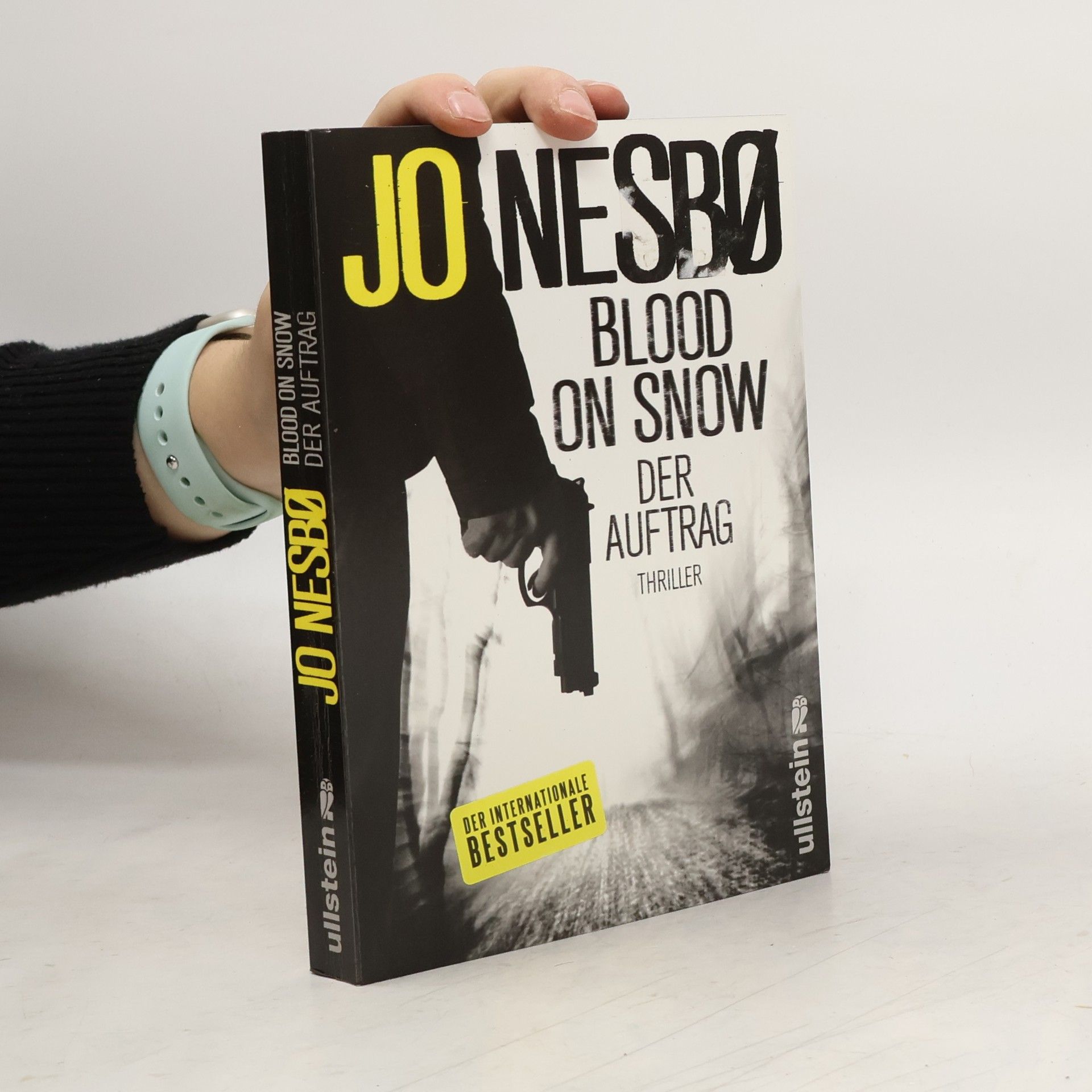 Jo Nesbø Blood on Snow. Der Auftrag