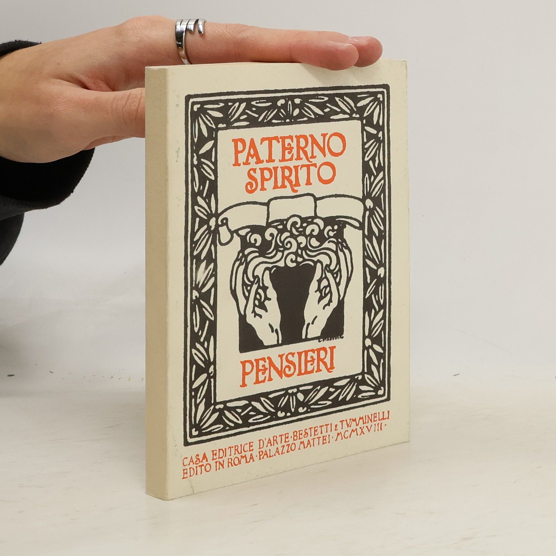 Autores varios  Paterno spirito. Pensieri