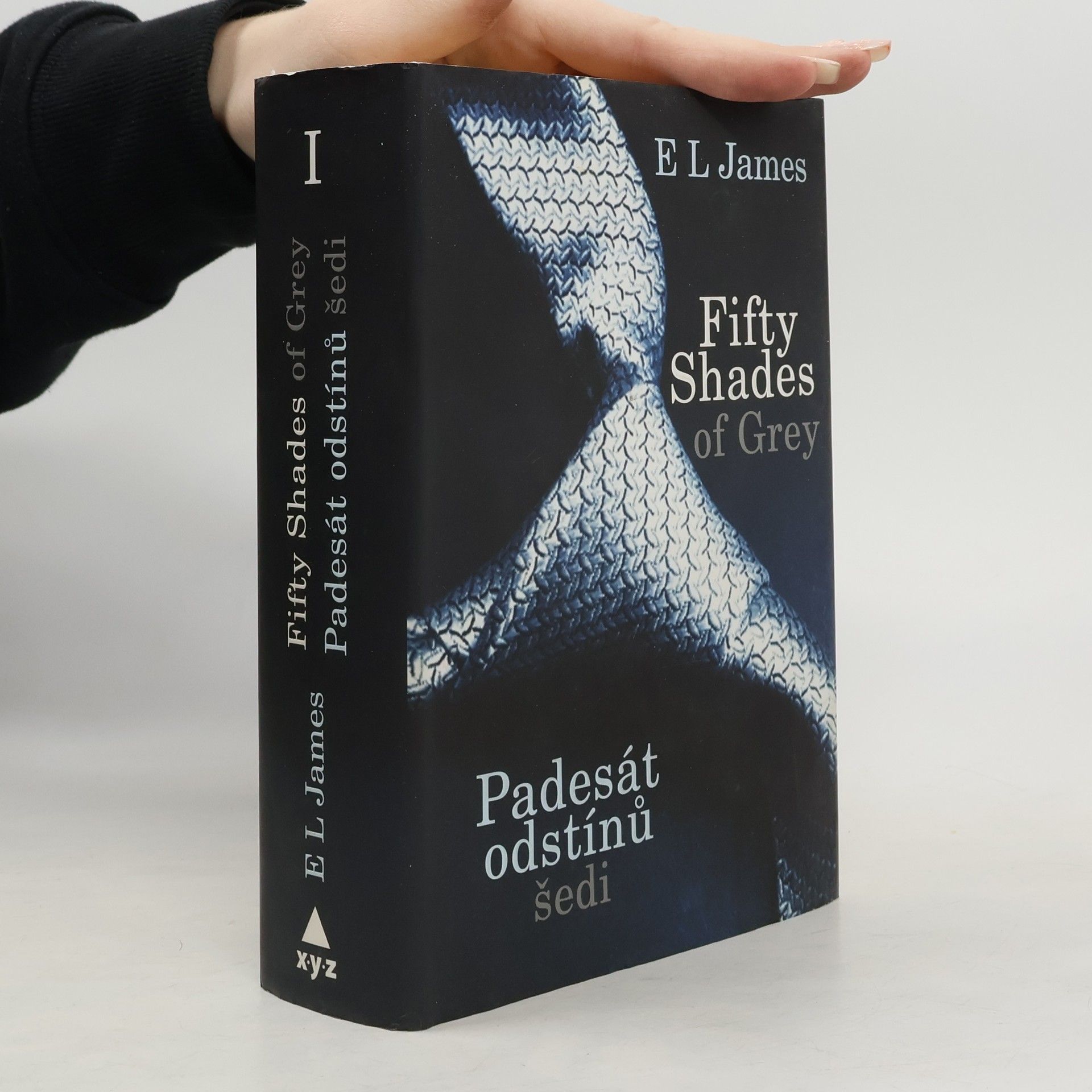 E L James Padesát odstínů šedi