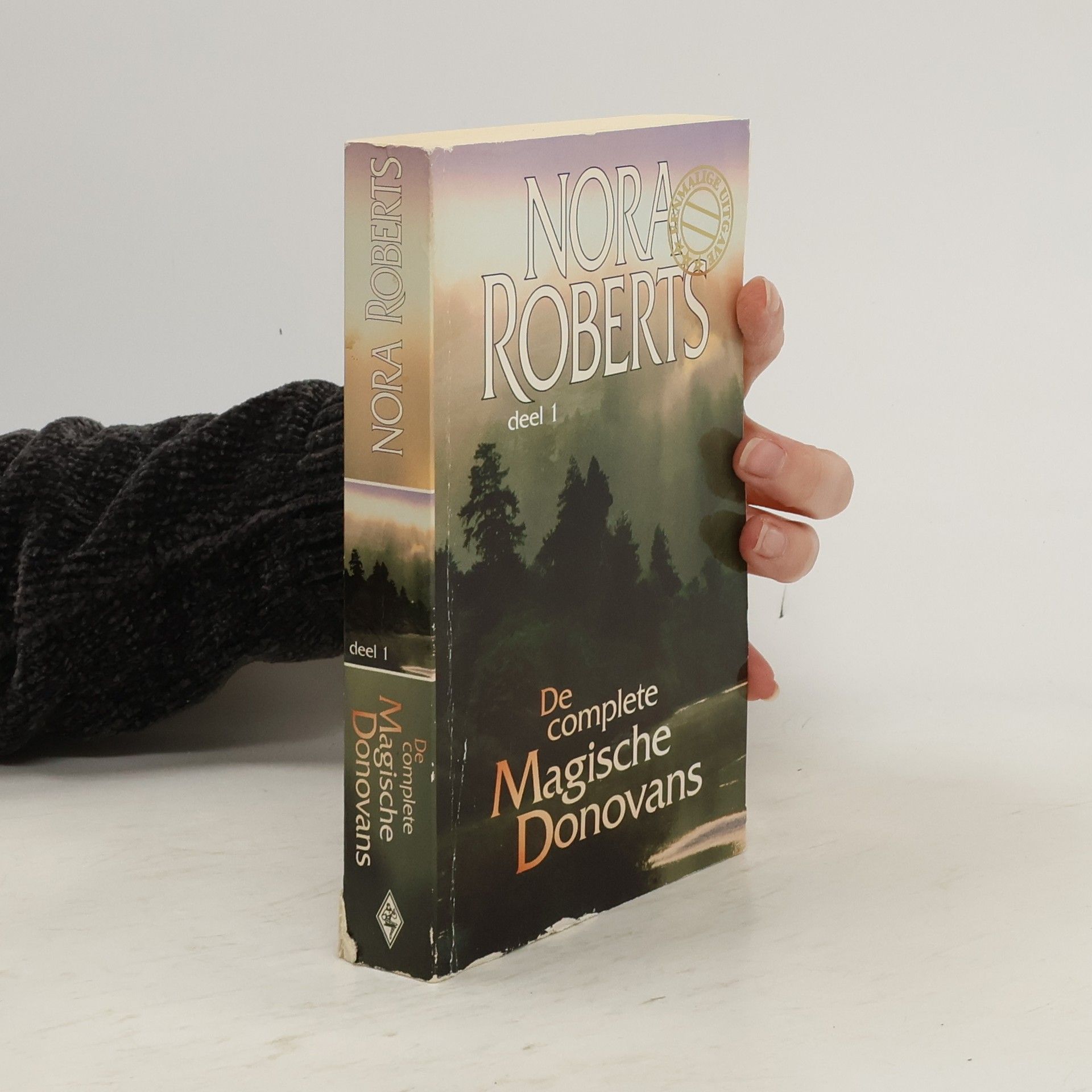 Nora Roberts De complete magische Donovans - Eenmalige uitgave