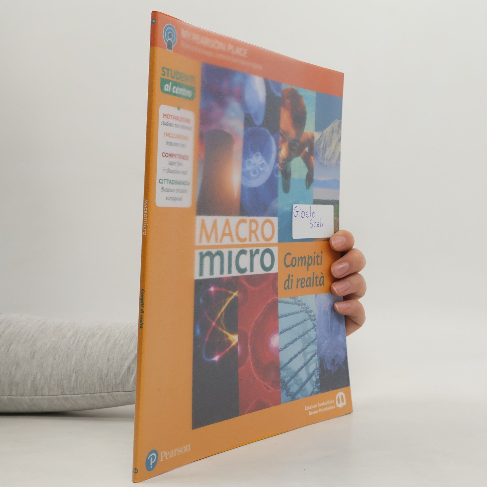 Macro Micro Compiti di realtà