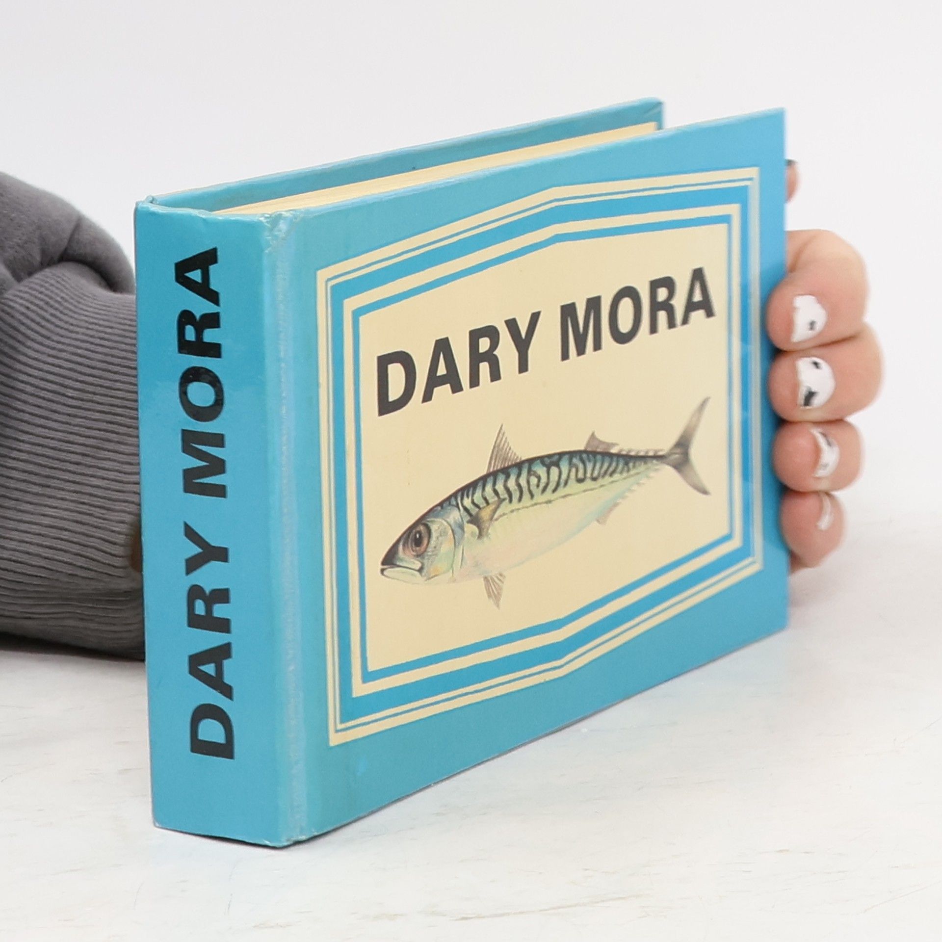 Karol Hensel Dary mora