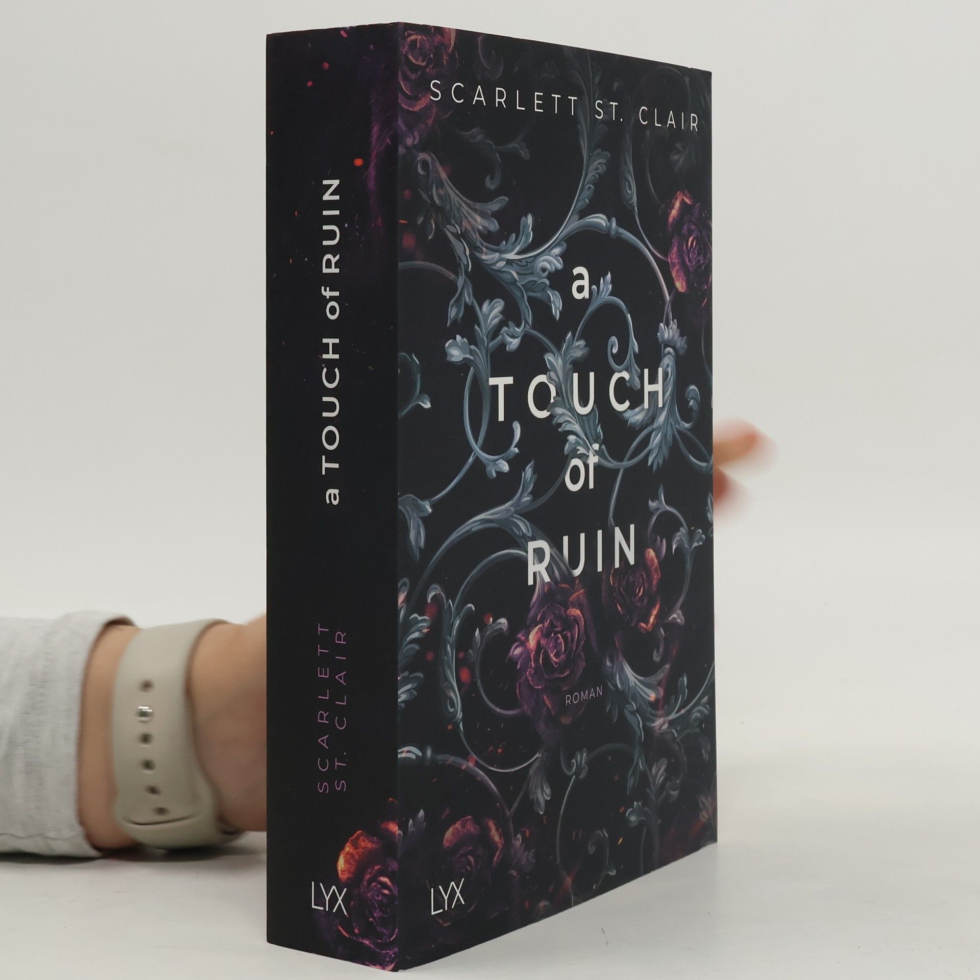 Scarlett St. Clair A Touch of Ruin