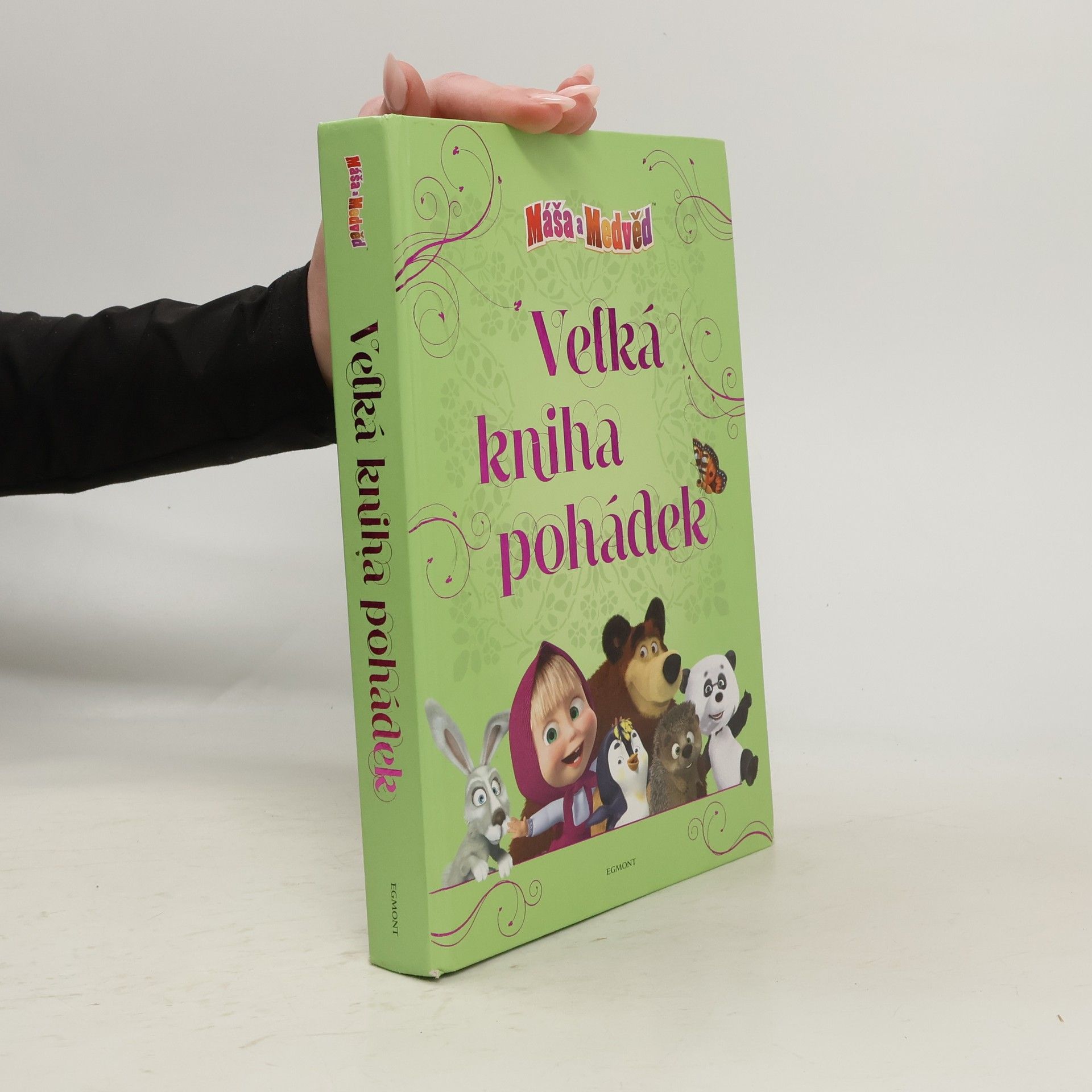 Máša a medvěd. Velká kniha pohádek