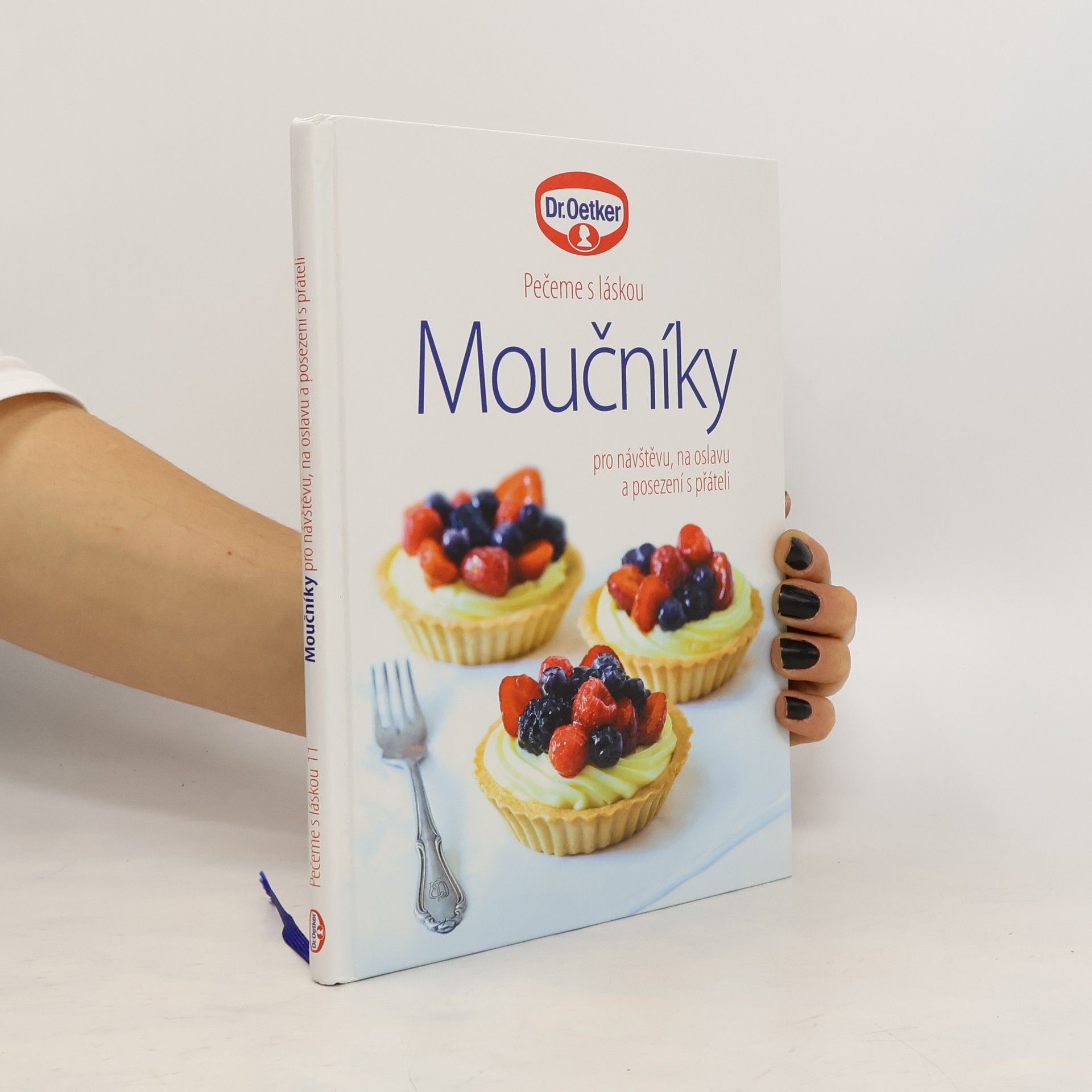 Eva Karasová Pečeme s láskou 11. Moučníky pro návštěvu, na oslavu a posezení s přáteli