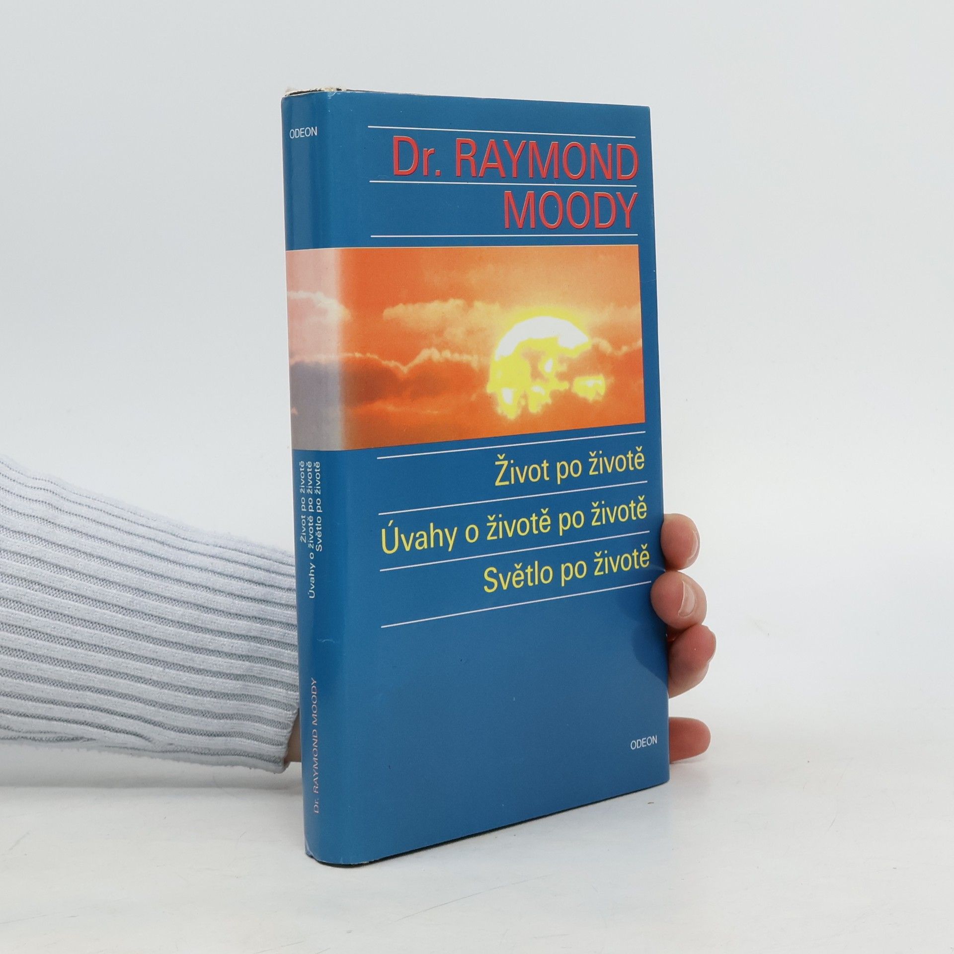 Život po životě. Úvahy o životě po životě. Světlo po životě