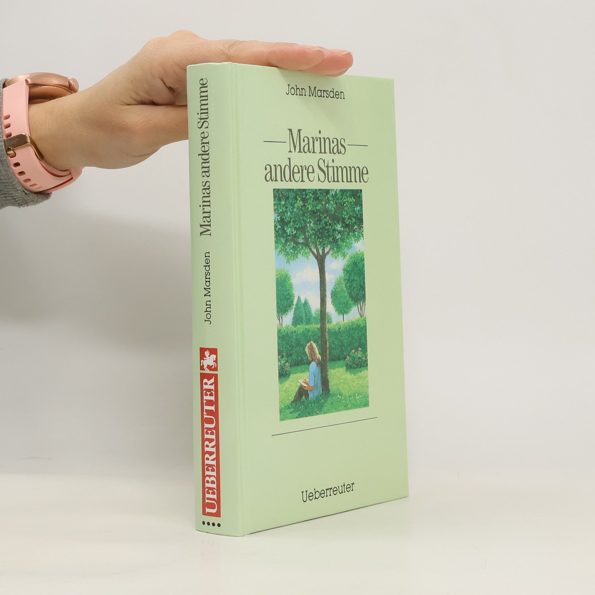 John Marsden Marinas andere Stimme