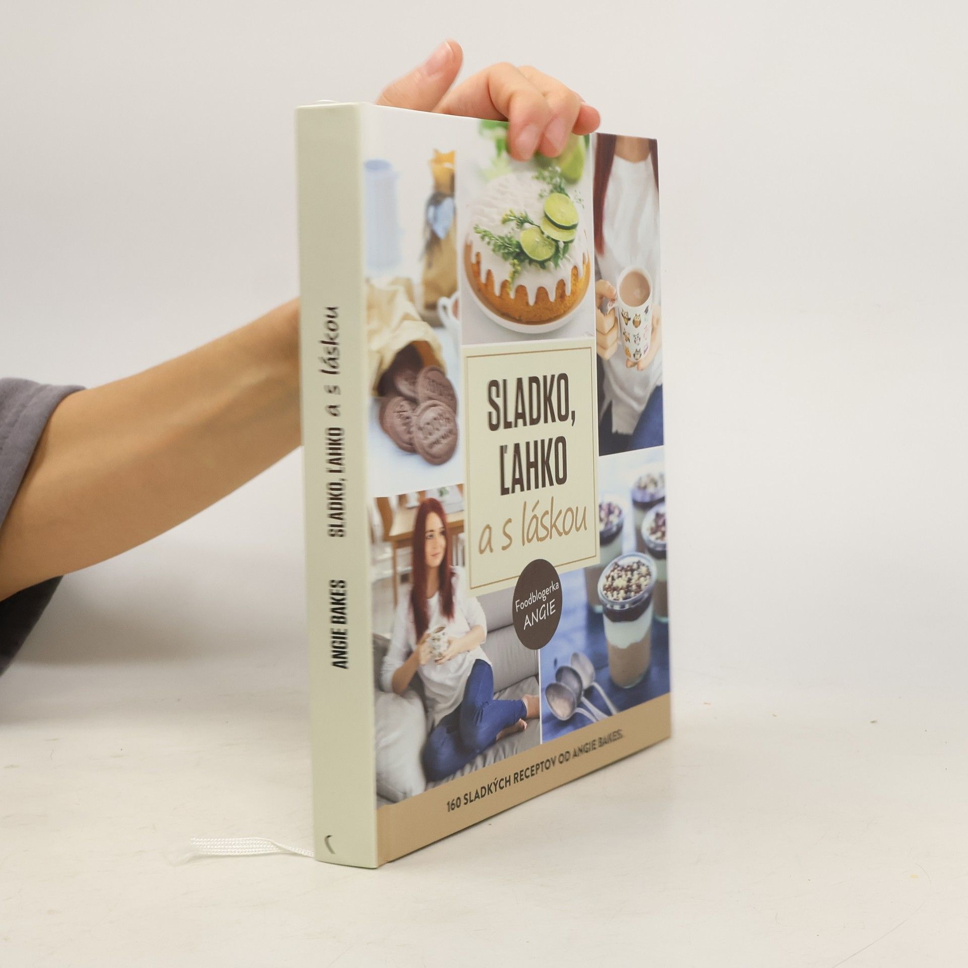 Angie Bakes Sladko, ľahko a s láskou
