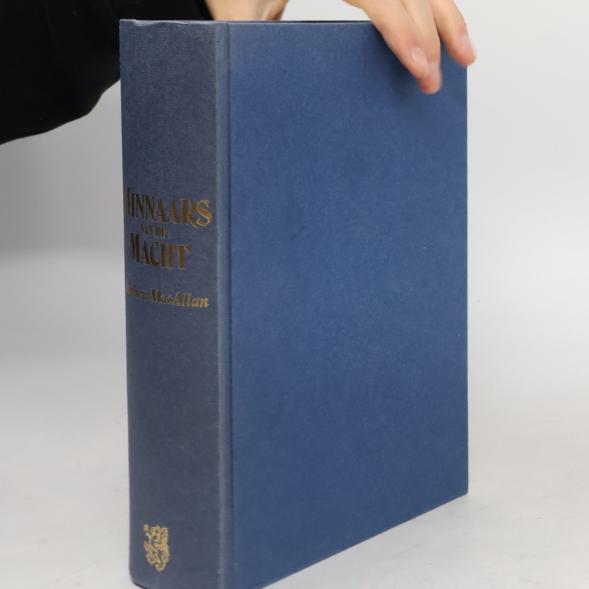 Andrew MacAllan Minnaars van de Macht