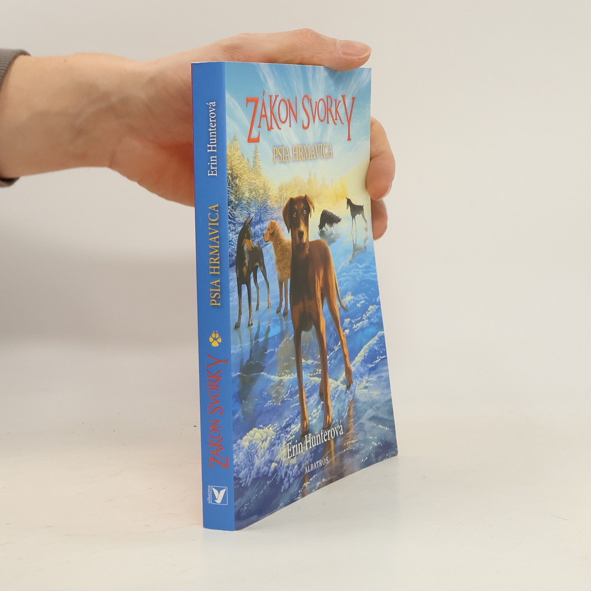 Erin Hunter Psia hrmavica