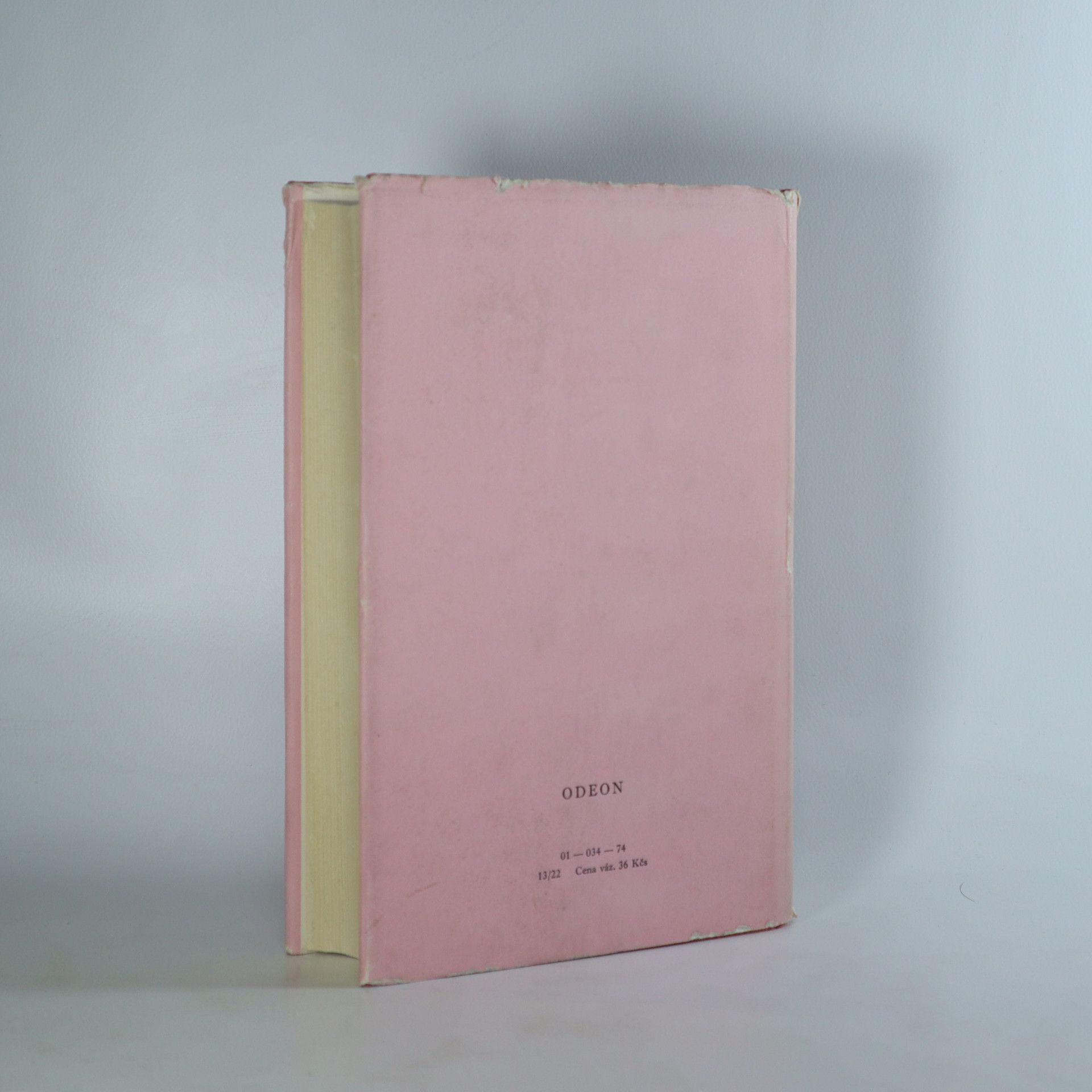 William Makepeace Thackeray Hoggartyovský diamant, kniha o snobech a jiné prózy