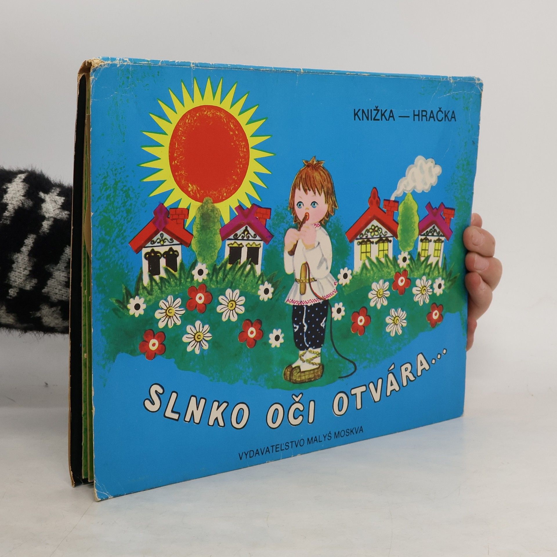 Slnko oči otvára...