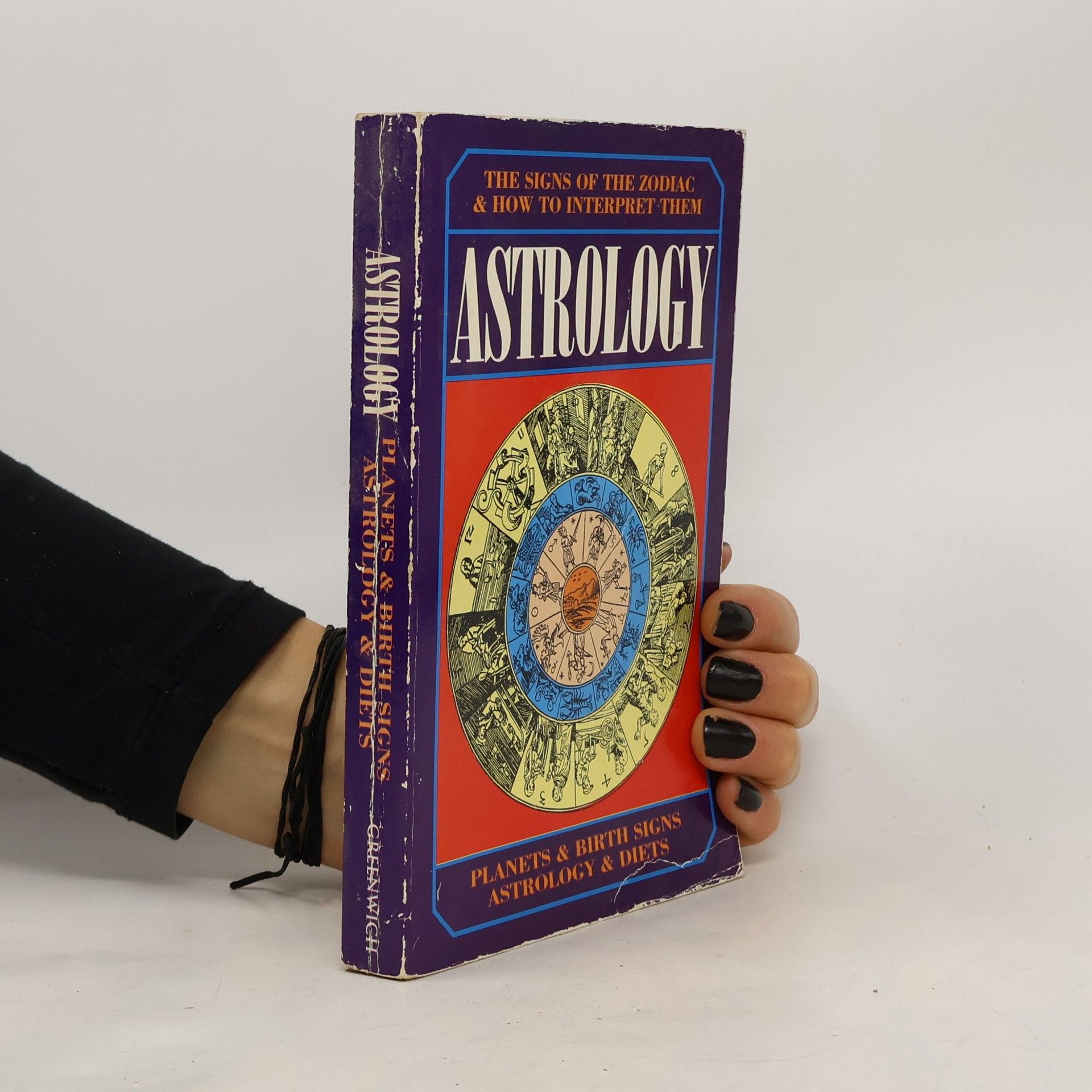 Autores varios Astrology