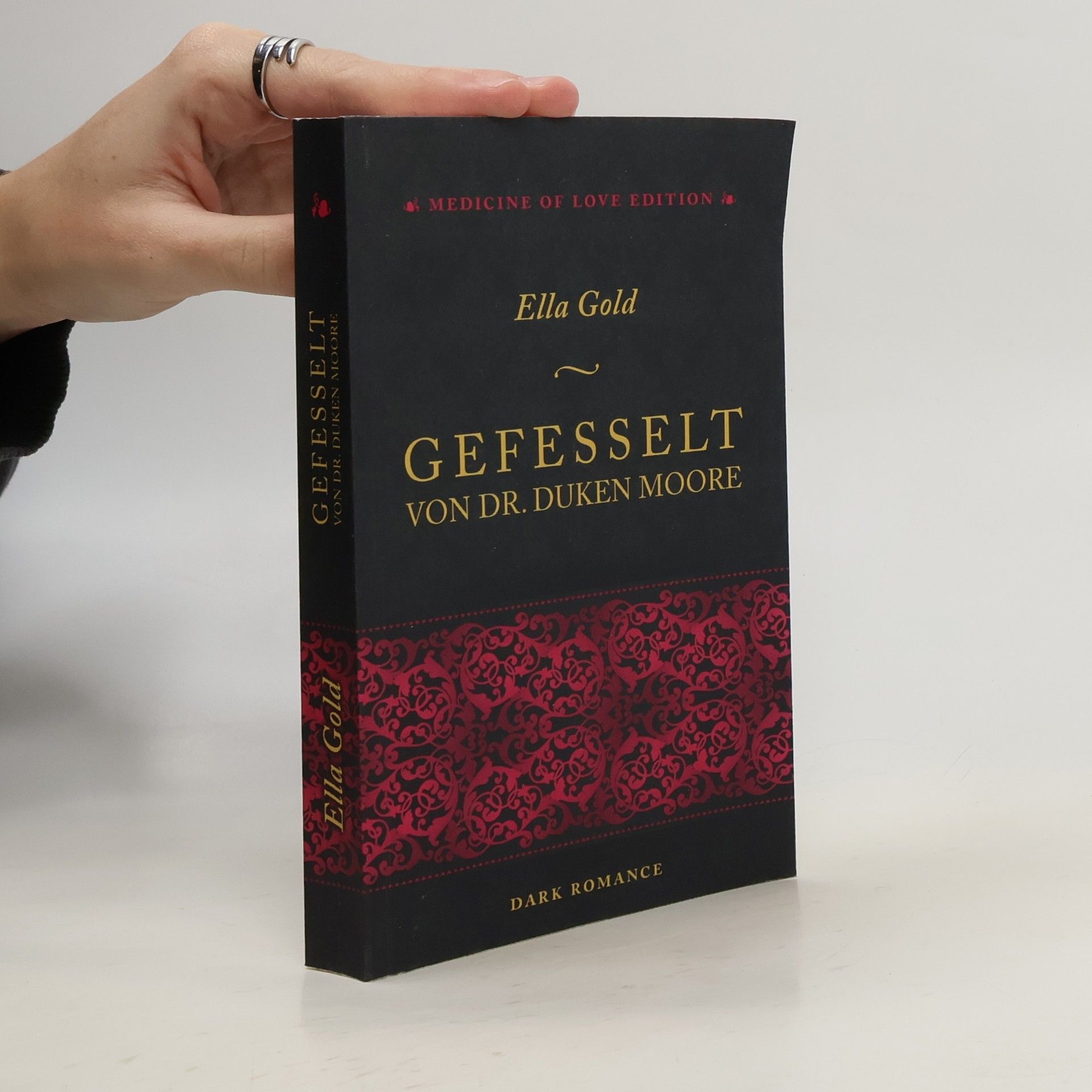 Ella Gold Gefesselt von Dr. Duken Moore