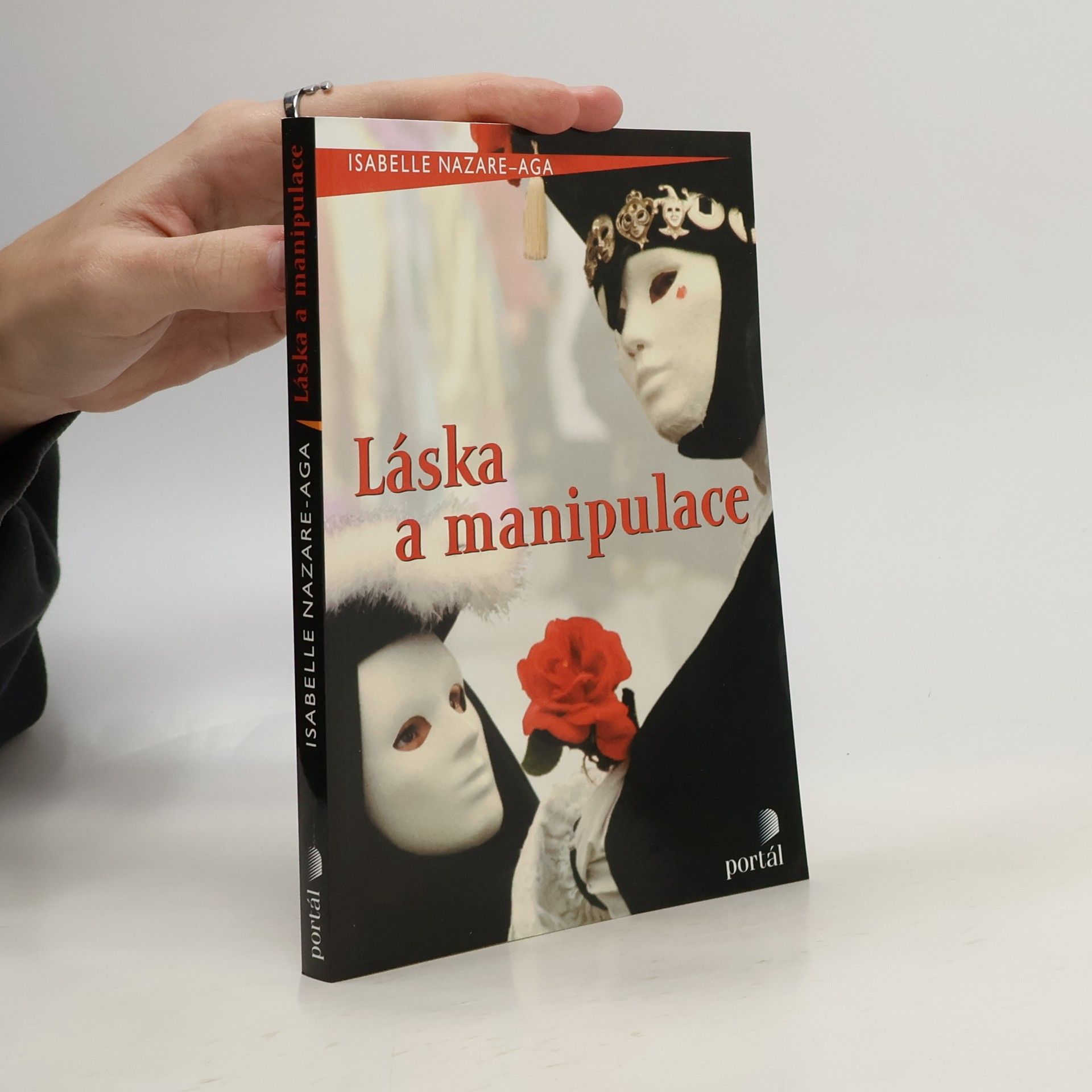 Isabelle Nazare-Aga Láska a manipulace