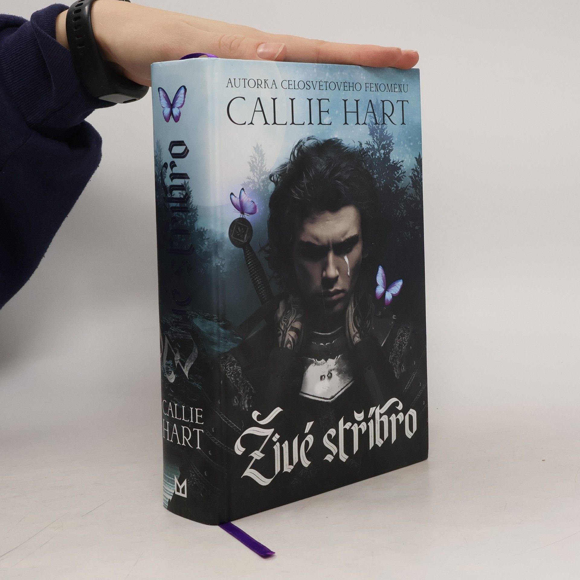 Callie Hart Živé stříbro