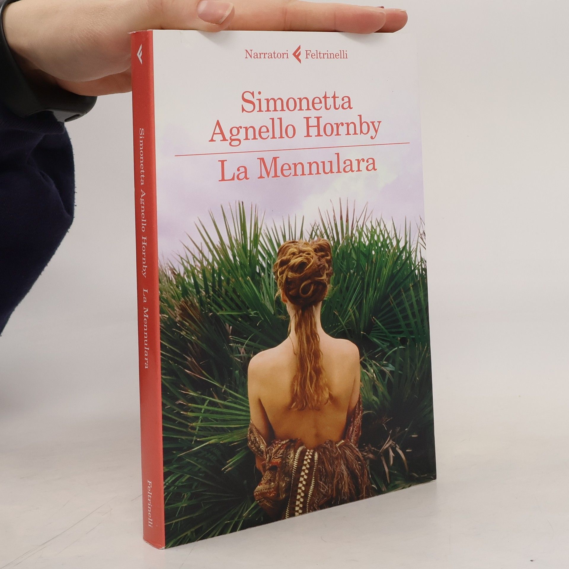 Simonetta Agnello Hornby Narratori: La Mennulara