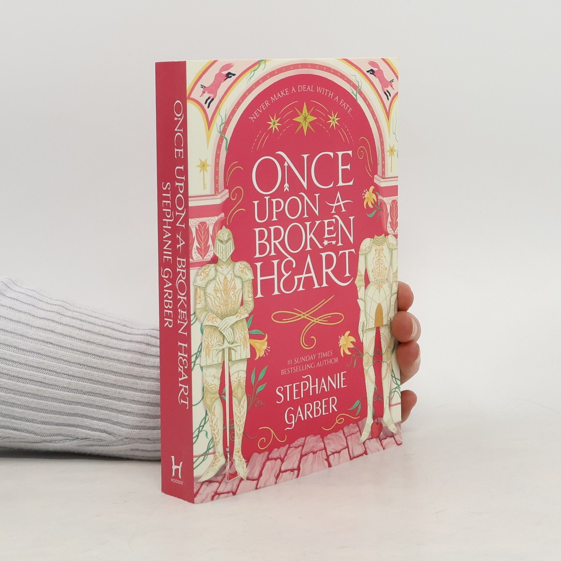 Stephanie Garber Once upon a broken heart