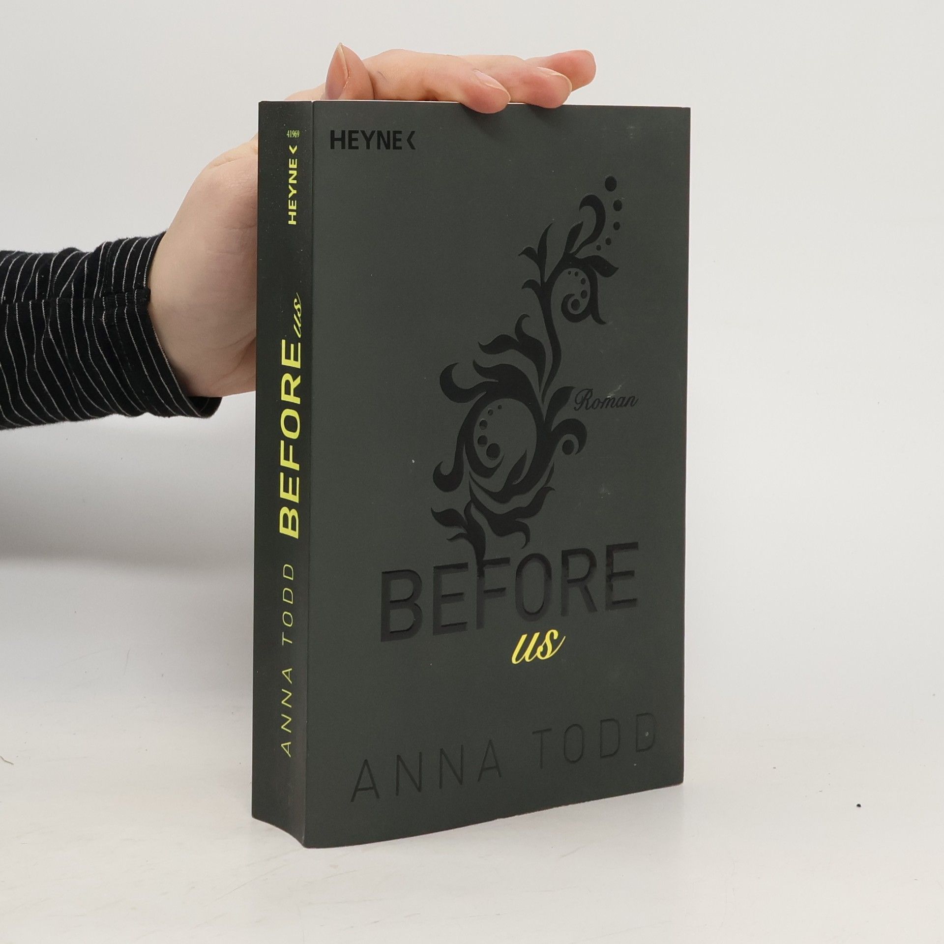 Anna Todd After 5. Before Us
