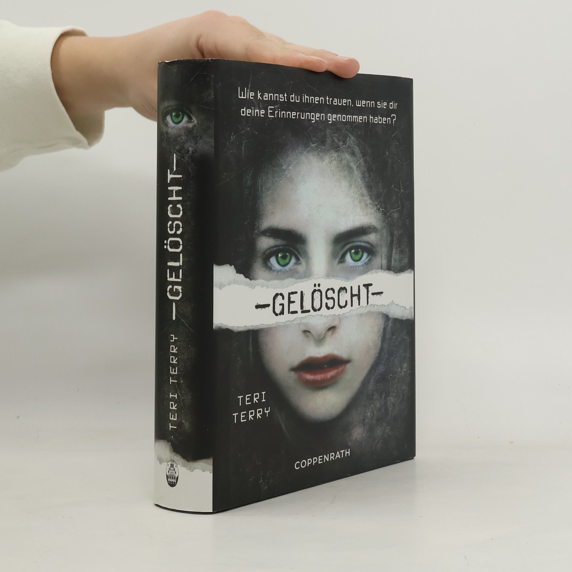 Teri Terry Gelöscht