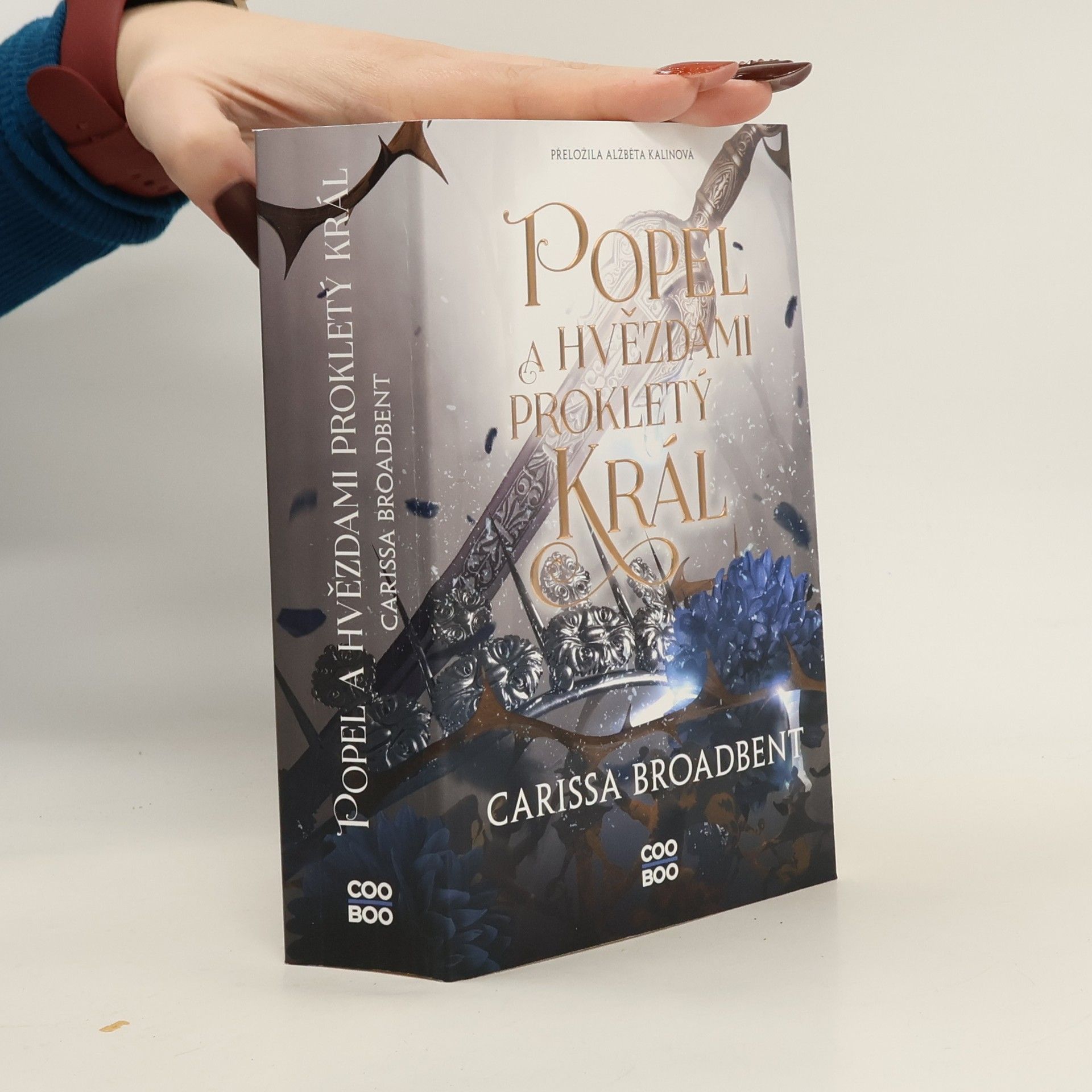 Carissa Broadbent Popel a hvězdami prokletý král