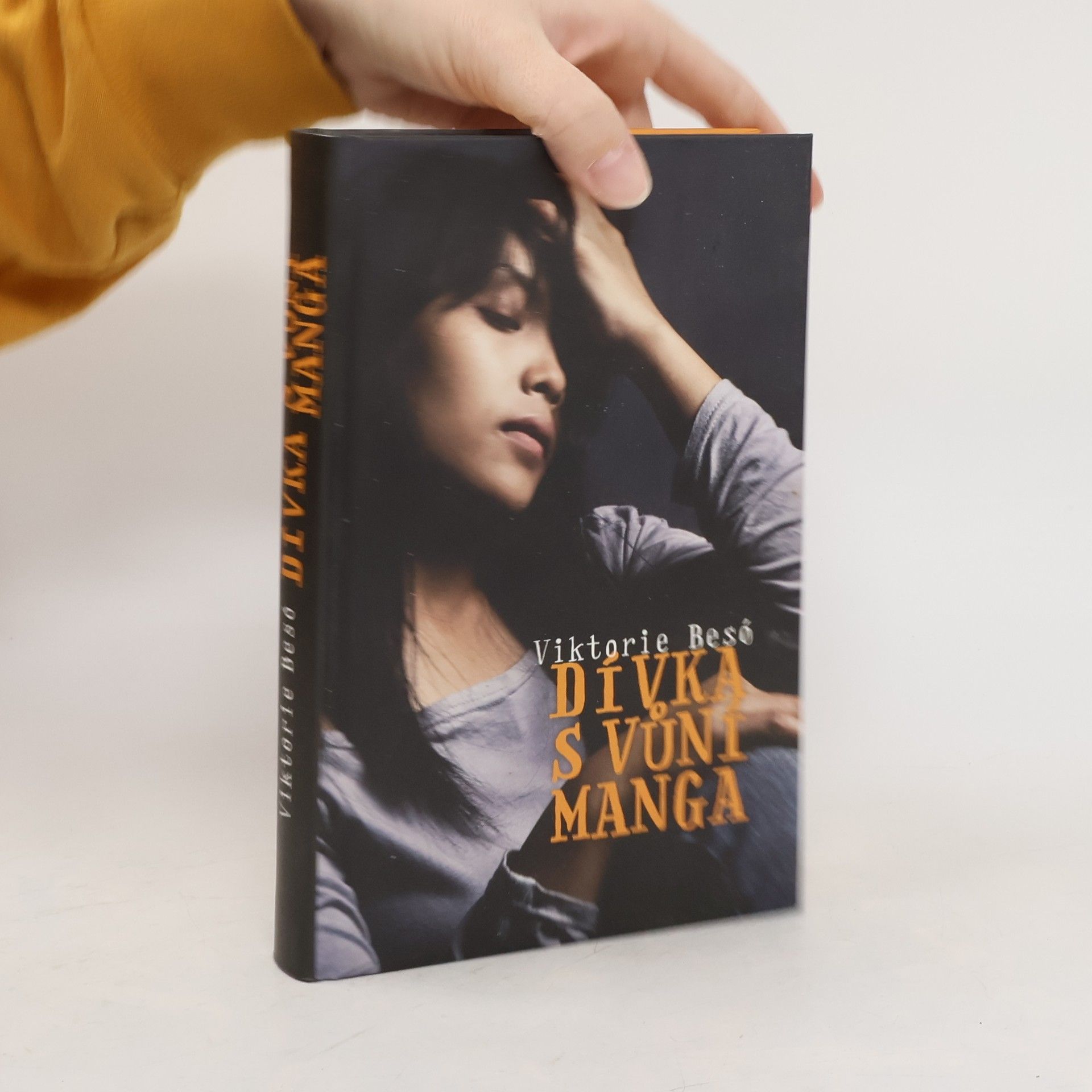 Dívka s vůní manga