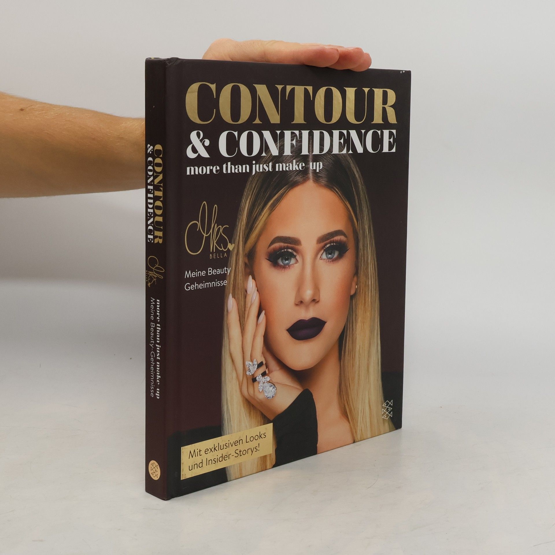 Mrs. Bella Contour & Confidence