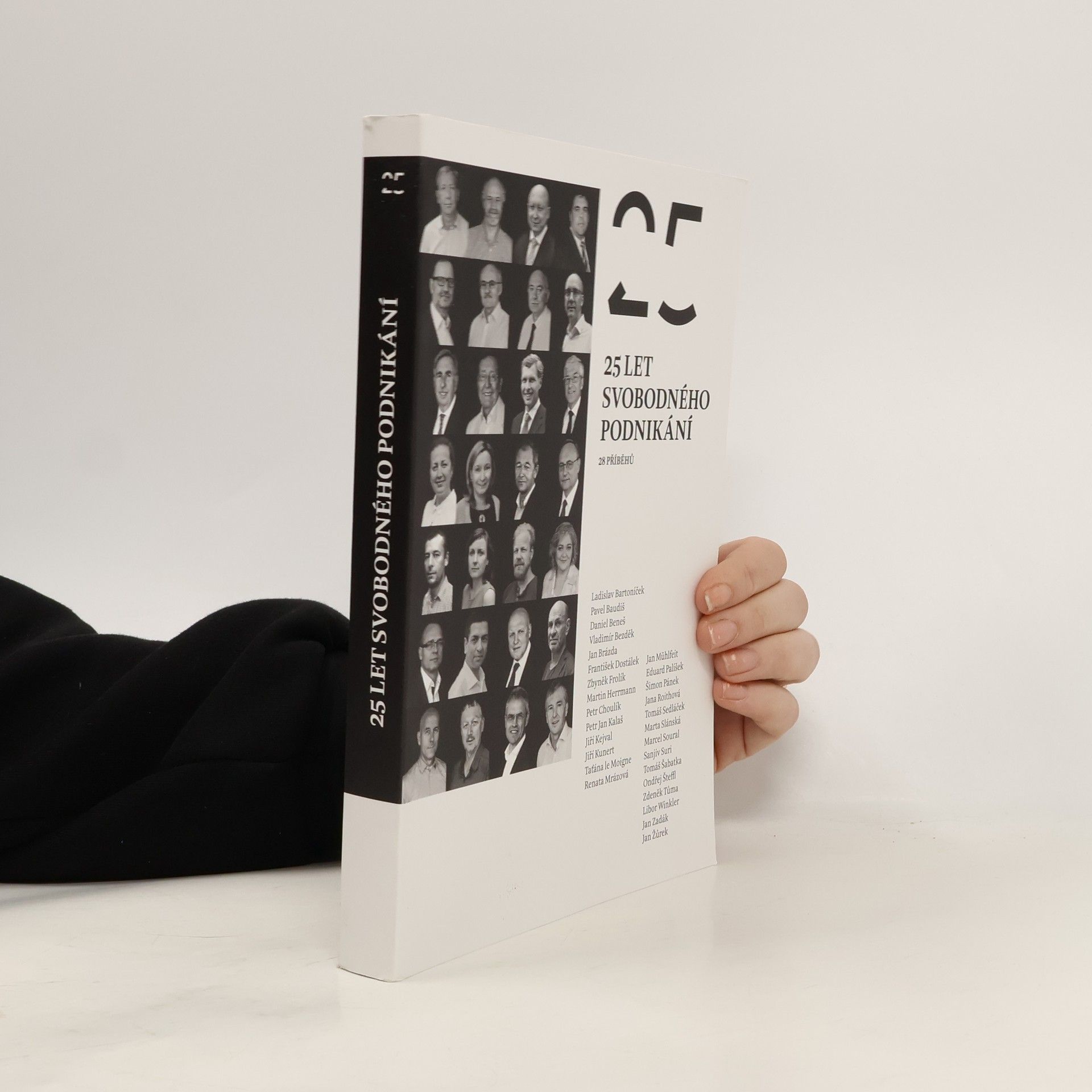 Julie Hrstková 25 let svobodného podnikání : 28 příběhů