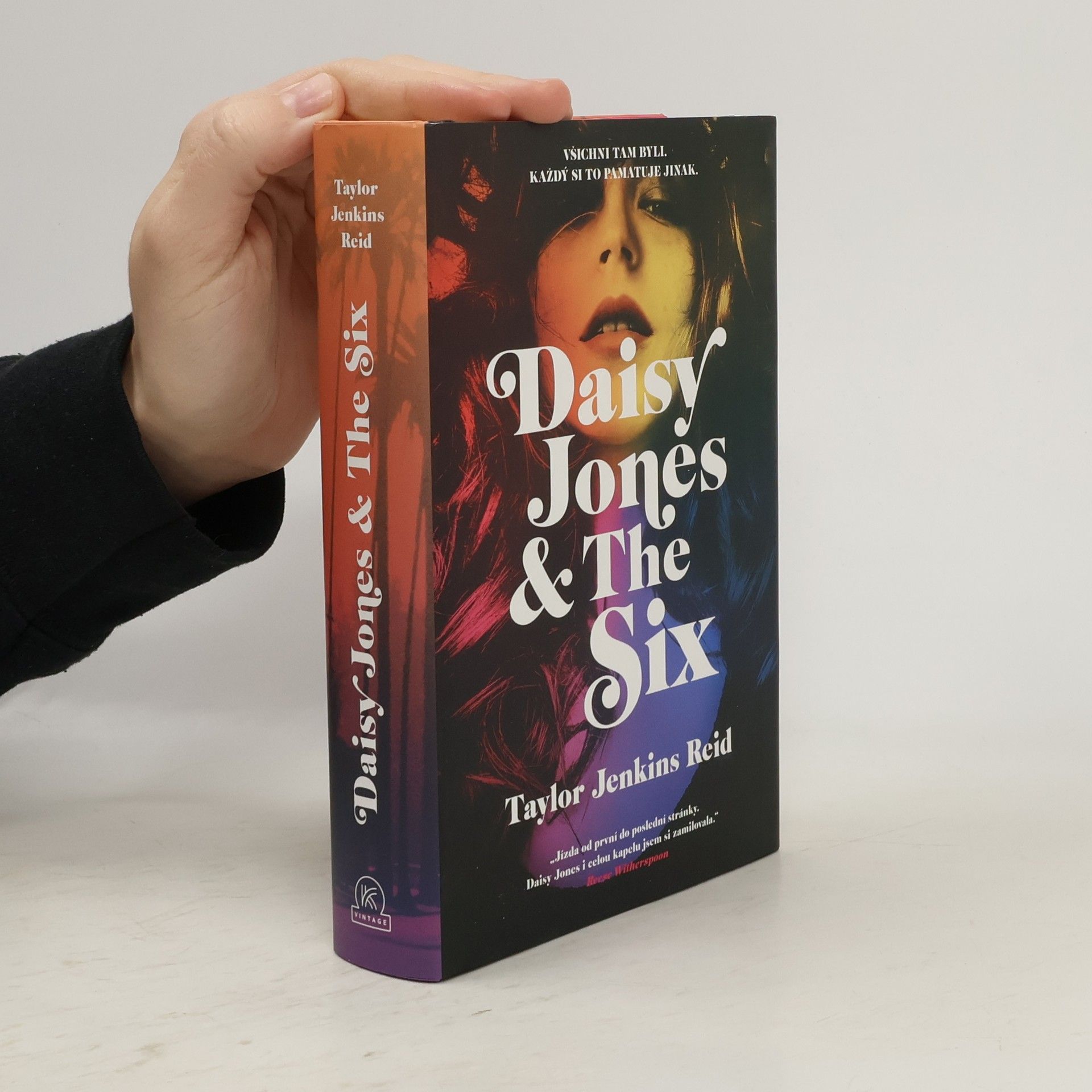 Taylor Jenkins Reid Daisy Jones & The Six