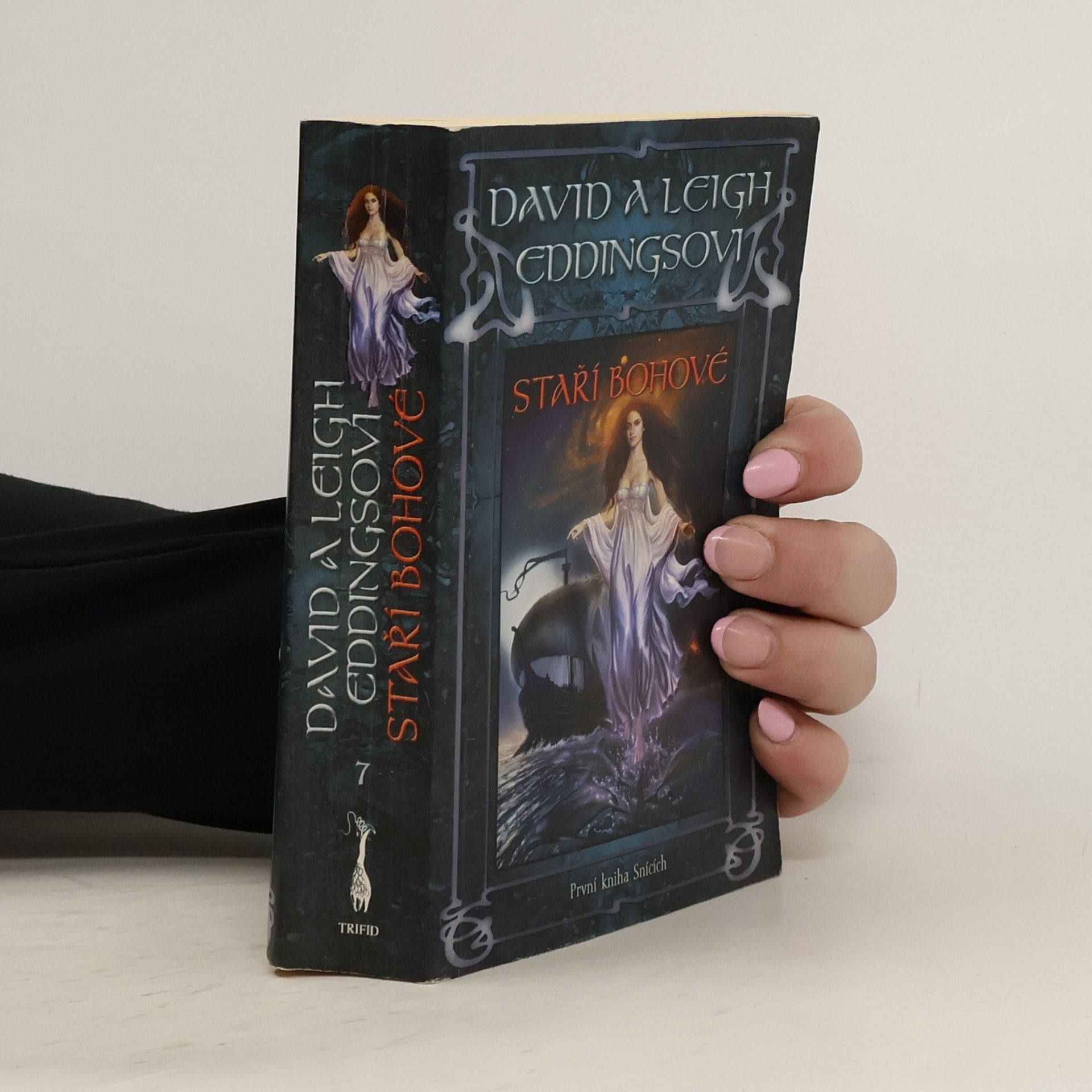 David Eddings Staří bohové. První kniha Snících
