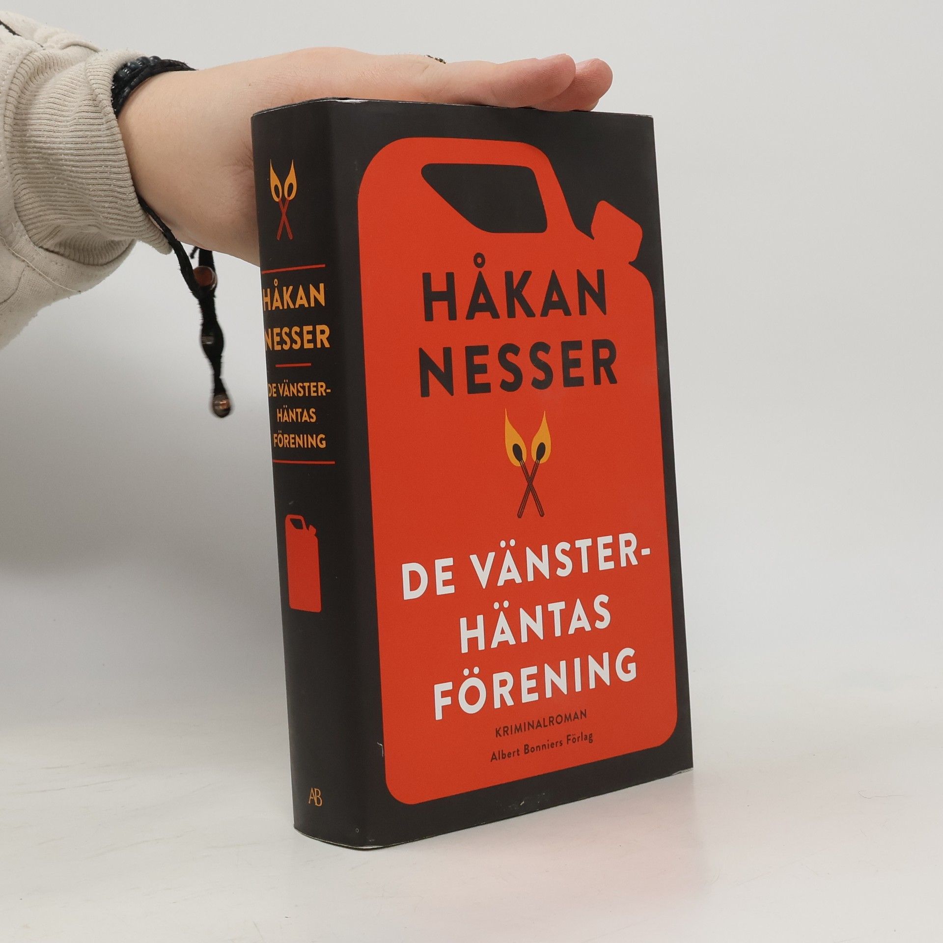 Håkan Nesser De vänsterhäntas förening