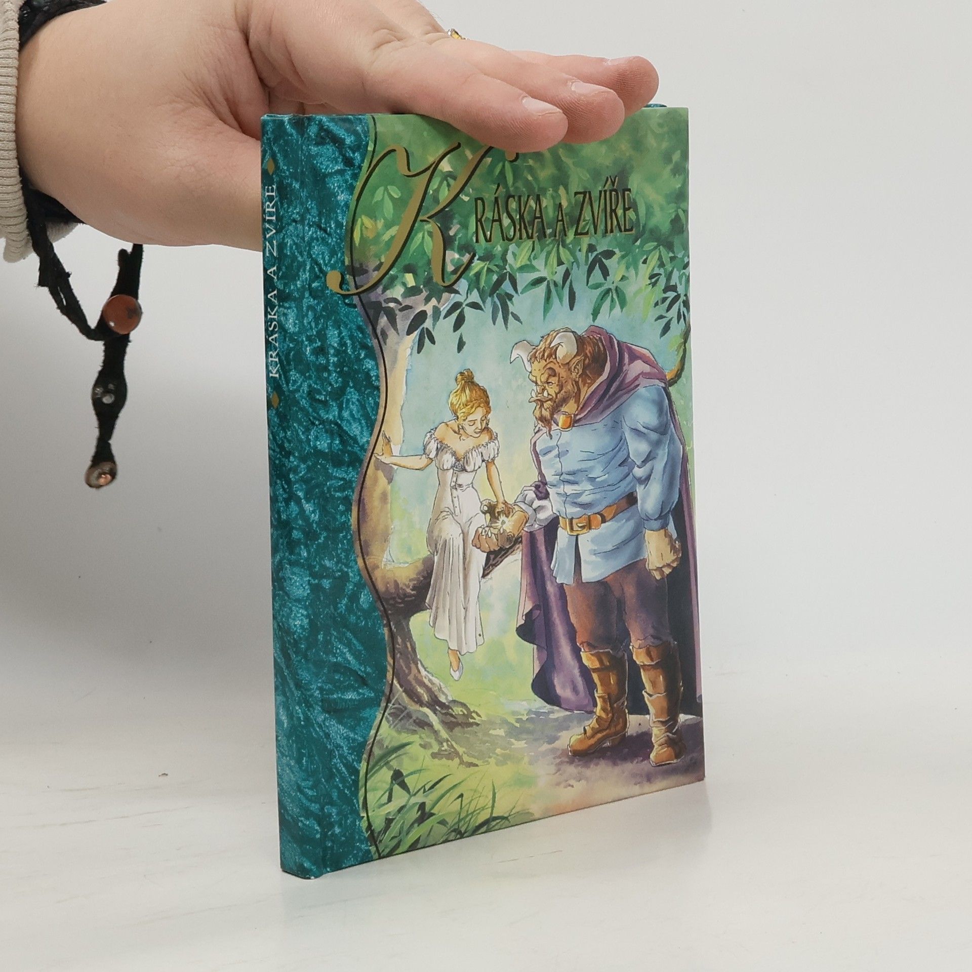 Collectif d'auteurs Kráska a Zvíře