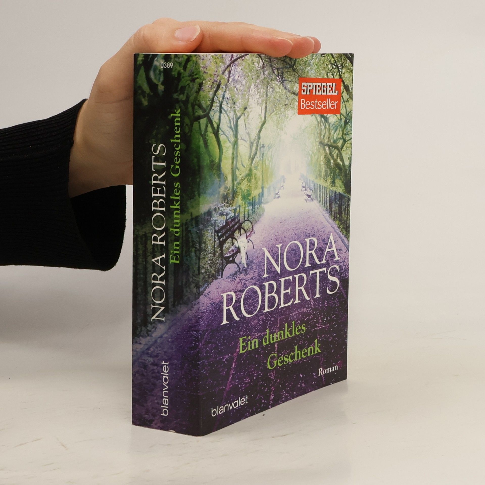 Nora Roberts Ein dunkles Geschenk: roman