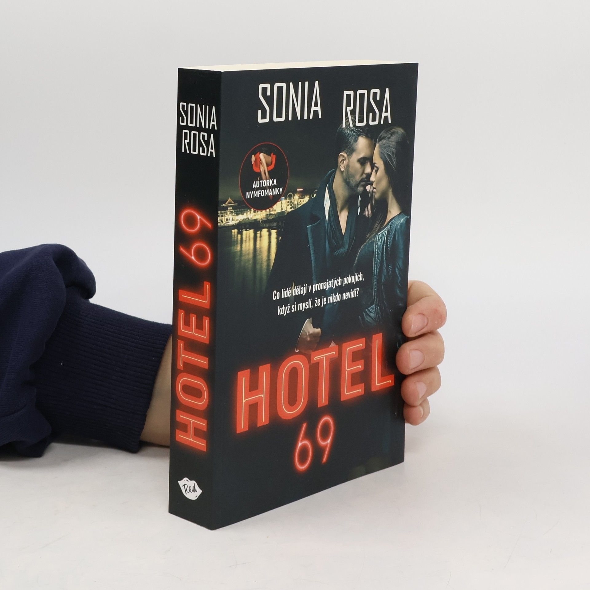 Hotel 69