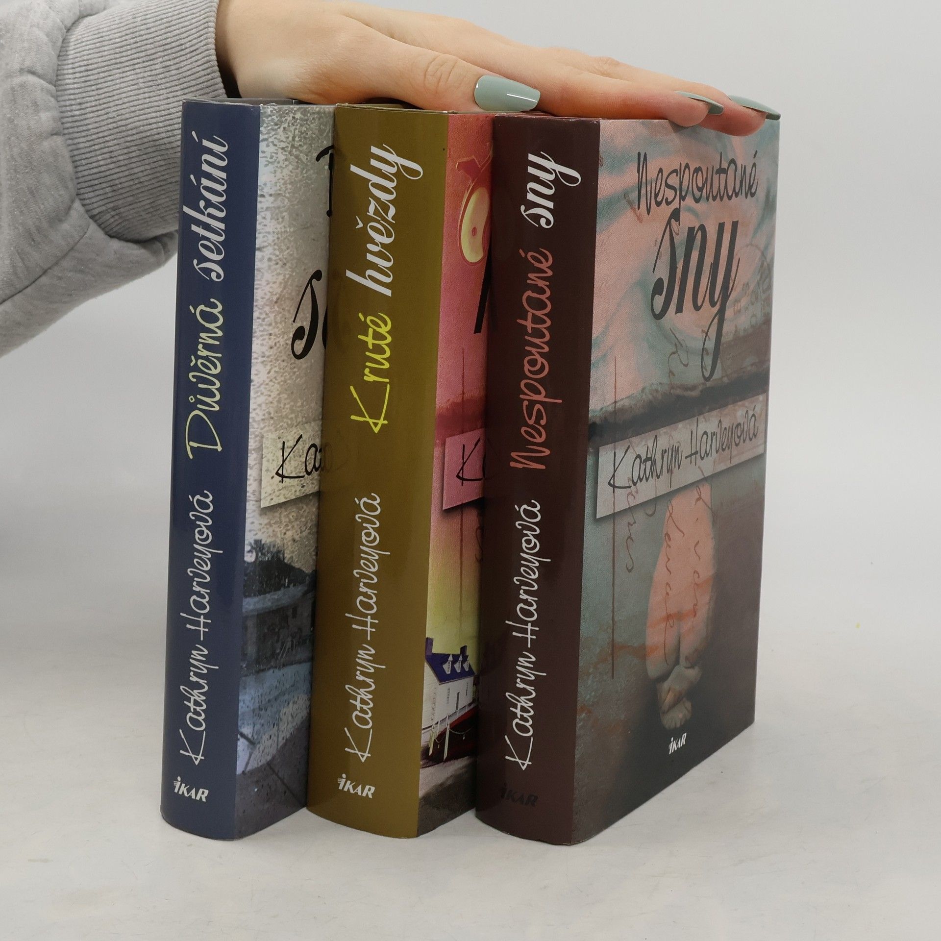 Nespoutané sny. Kruté hvězdy. Důvěrná setkání