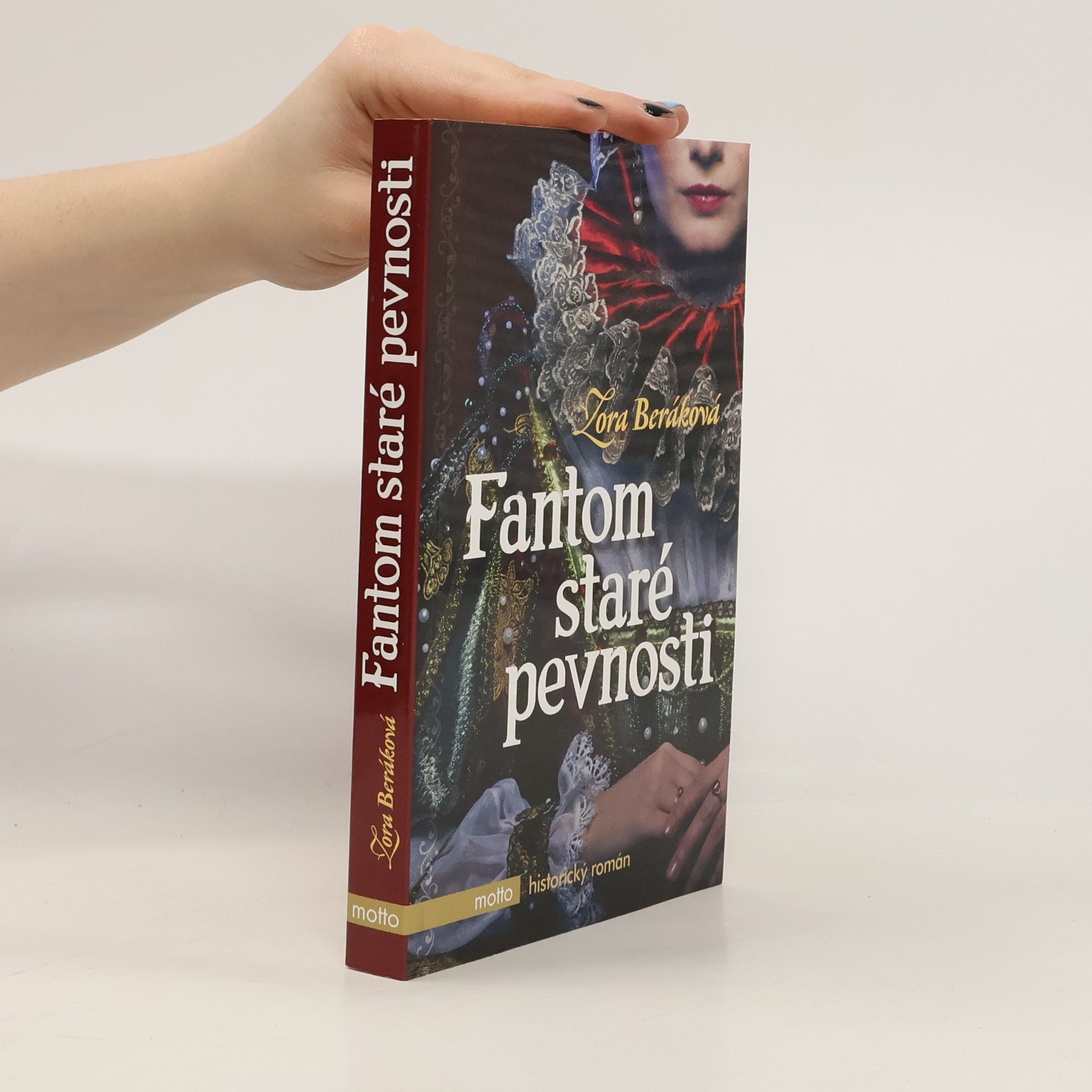 Zora Beráková Fantom staré pevnosti : dobrodružný historický román