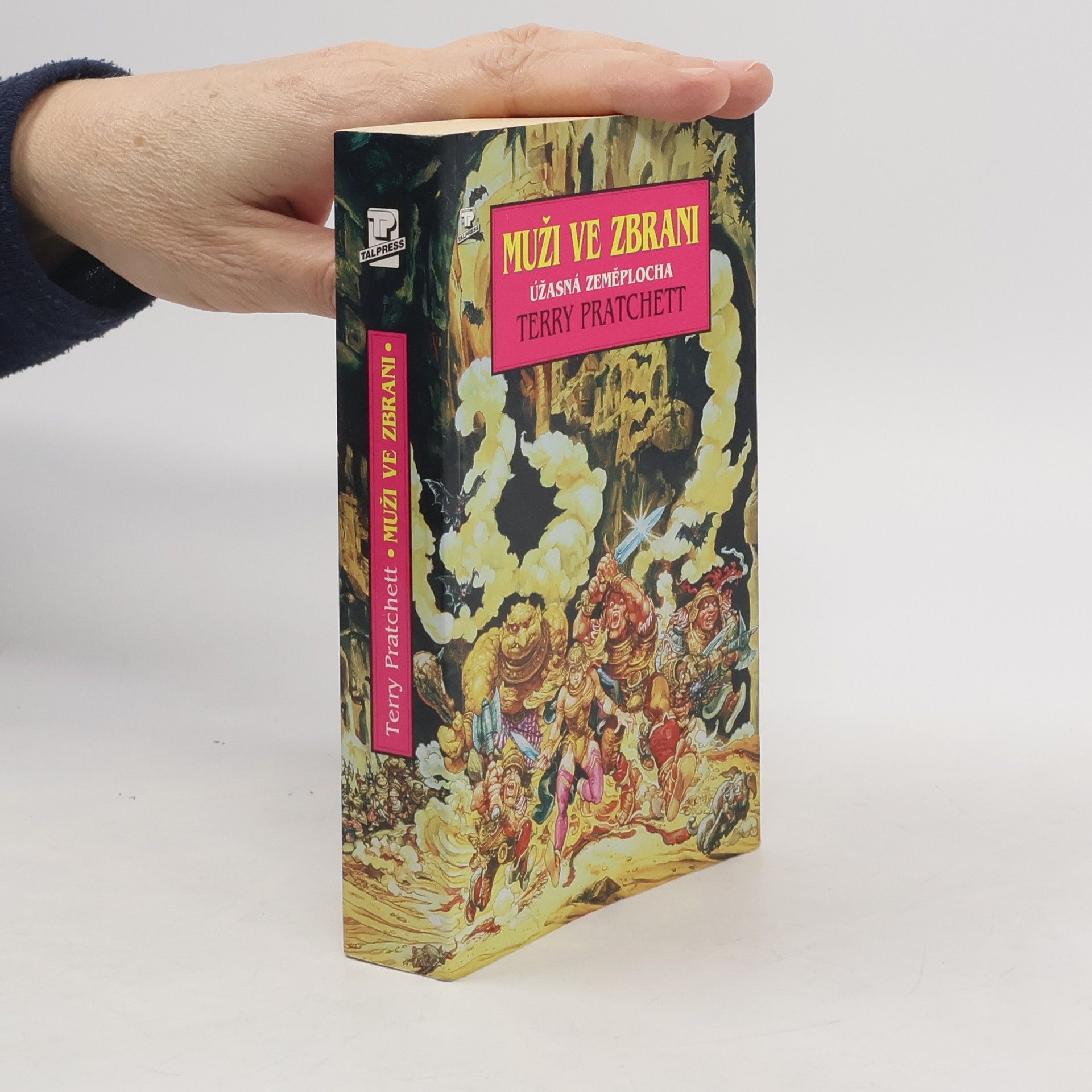 Terry Pratchett Muži ve zbrani