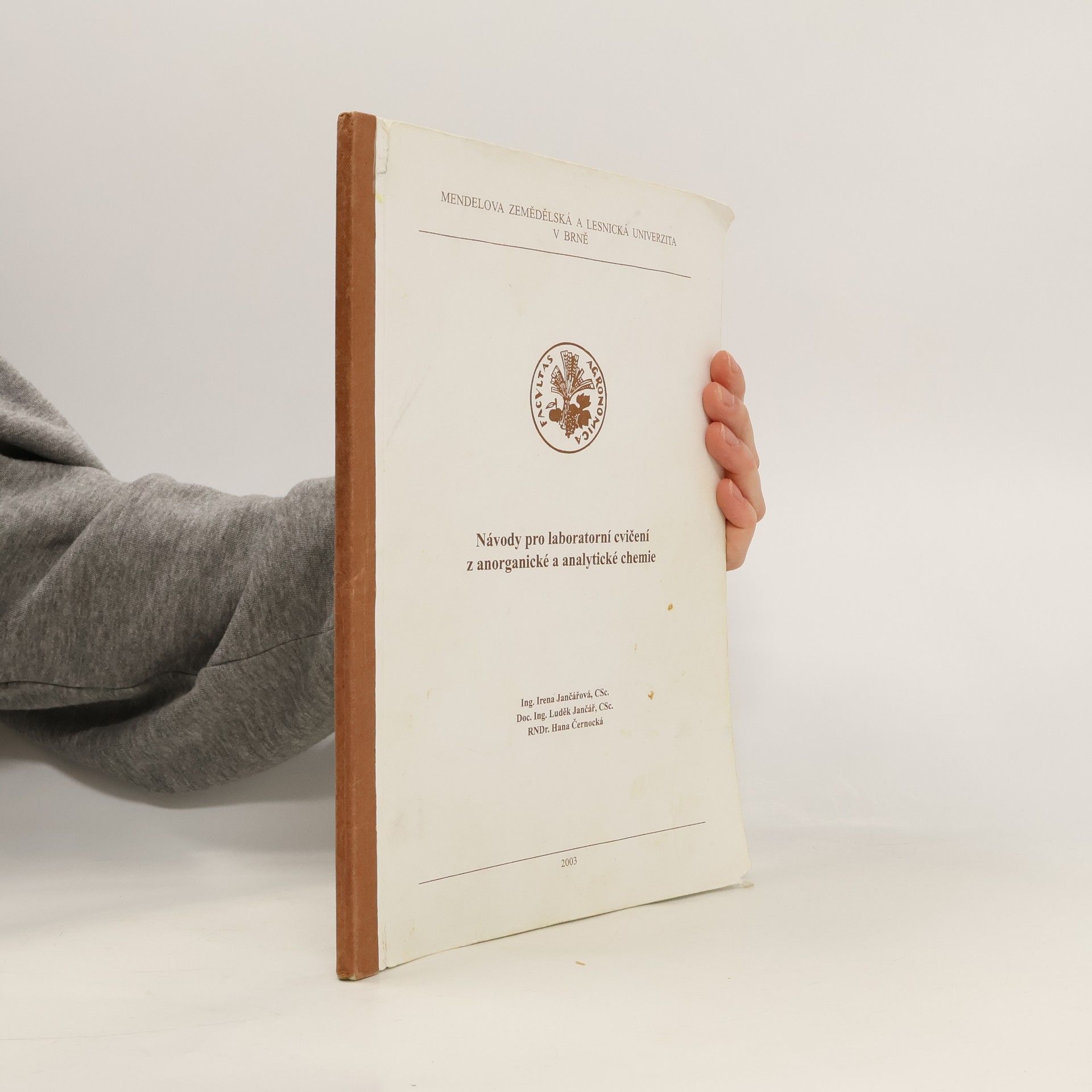Návody pro laboratorní cvičení z anorganické a analytické chemie