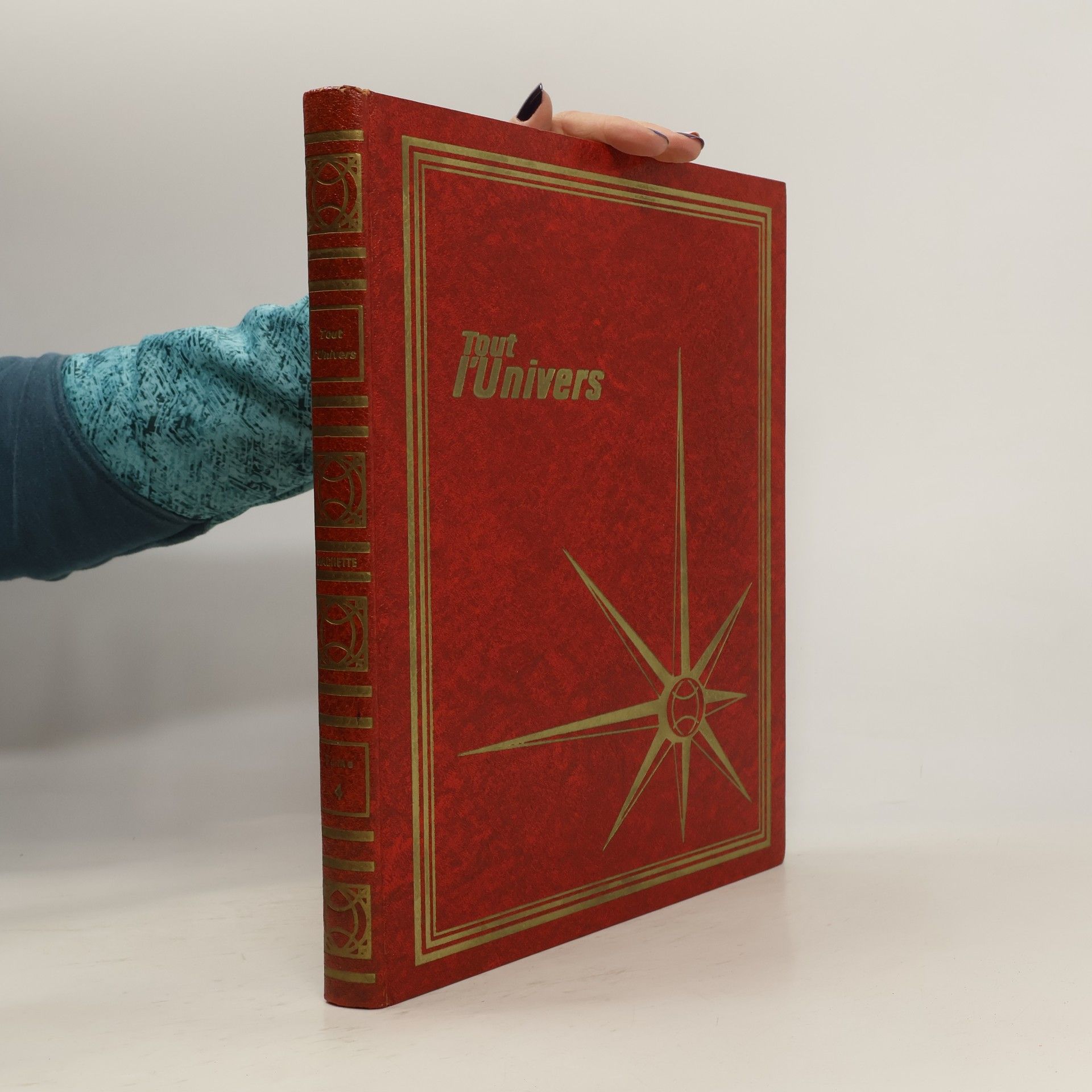 Collectif d'auteurs Tout l'univers IV