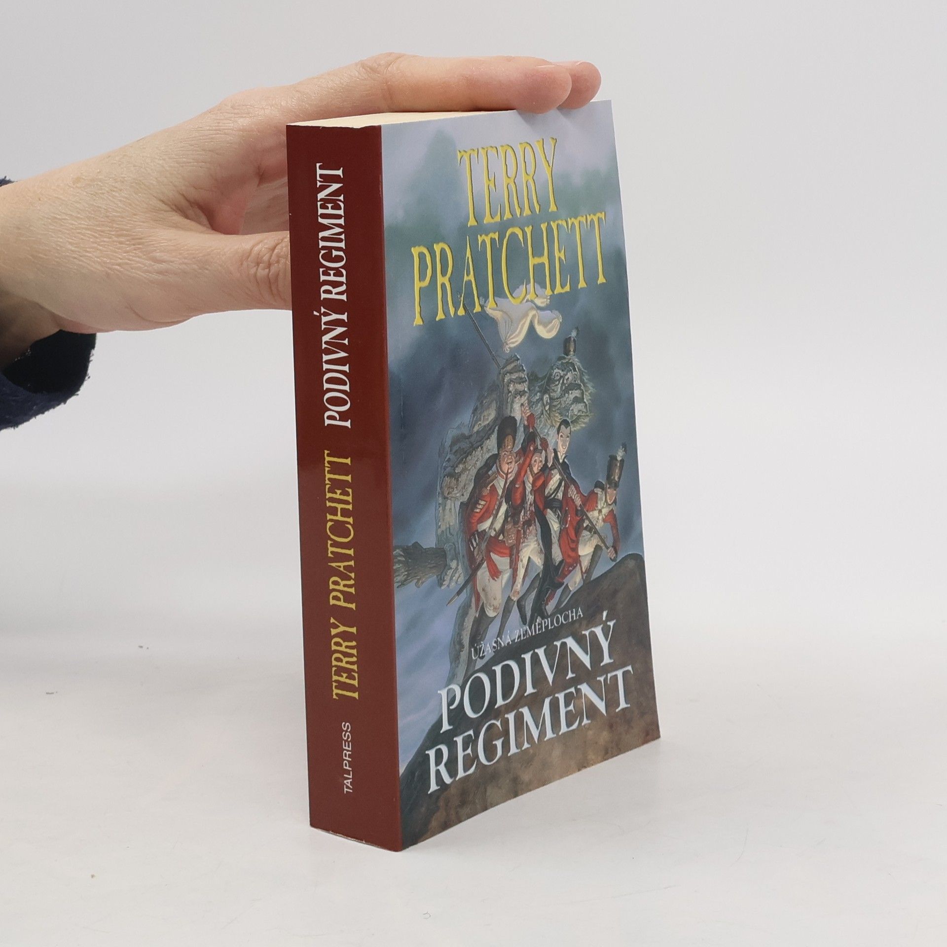 Terry Pratchett Podivný regiment