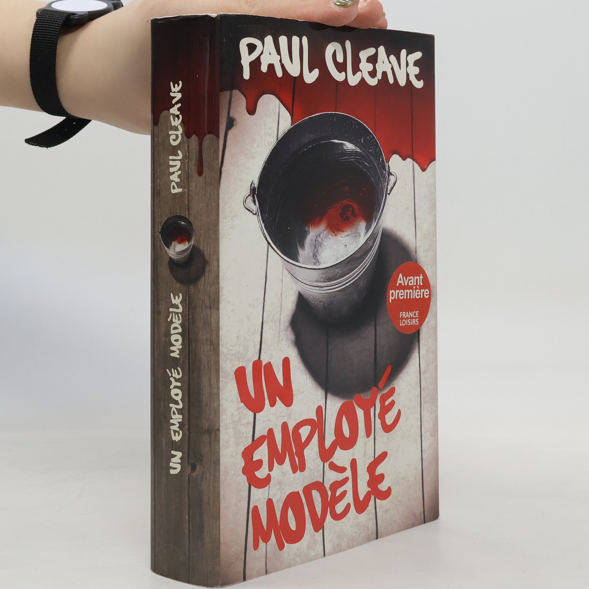 Paul Cleave Un employé modèle