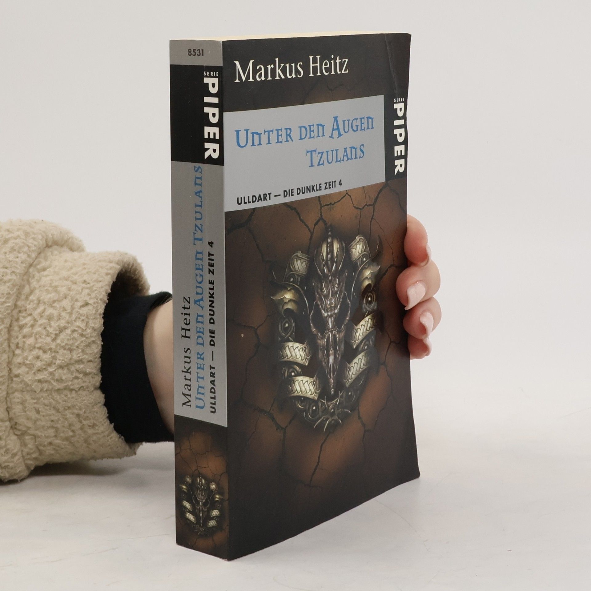 Markus Heitz Unter den Augen Tzulans. Ulldart - die dunkle Zeit 4